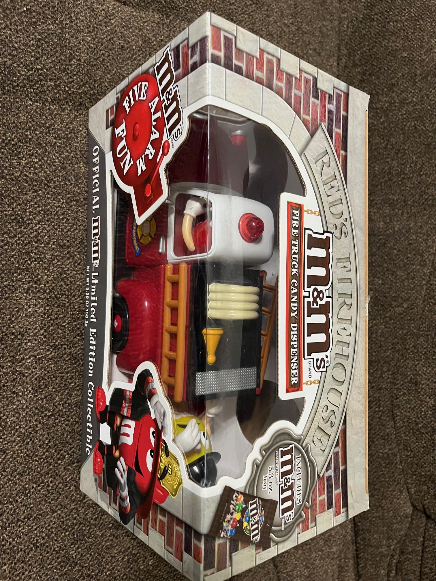Amazon.co.jp: 限定版 M&M 消防車キャンディディスペンサー : おもちゃ