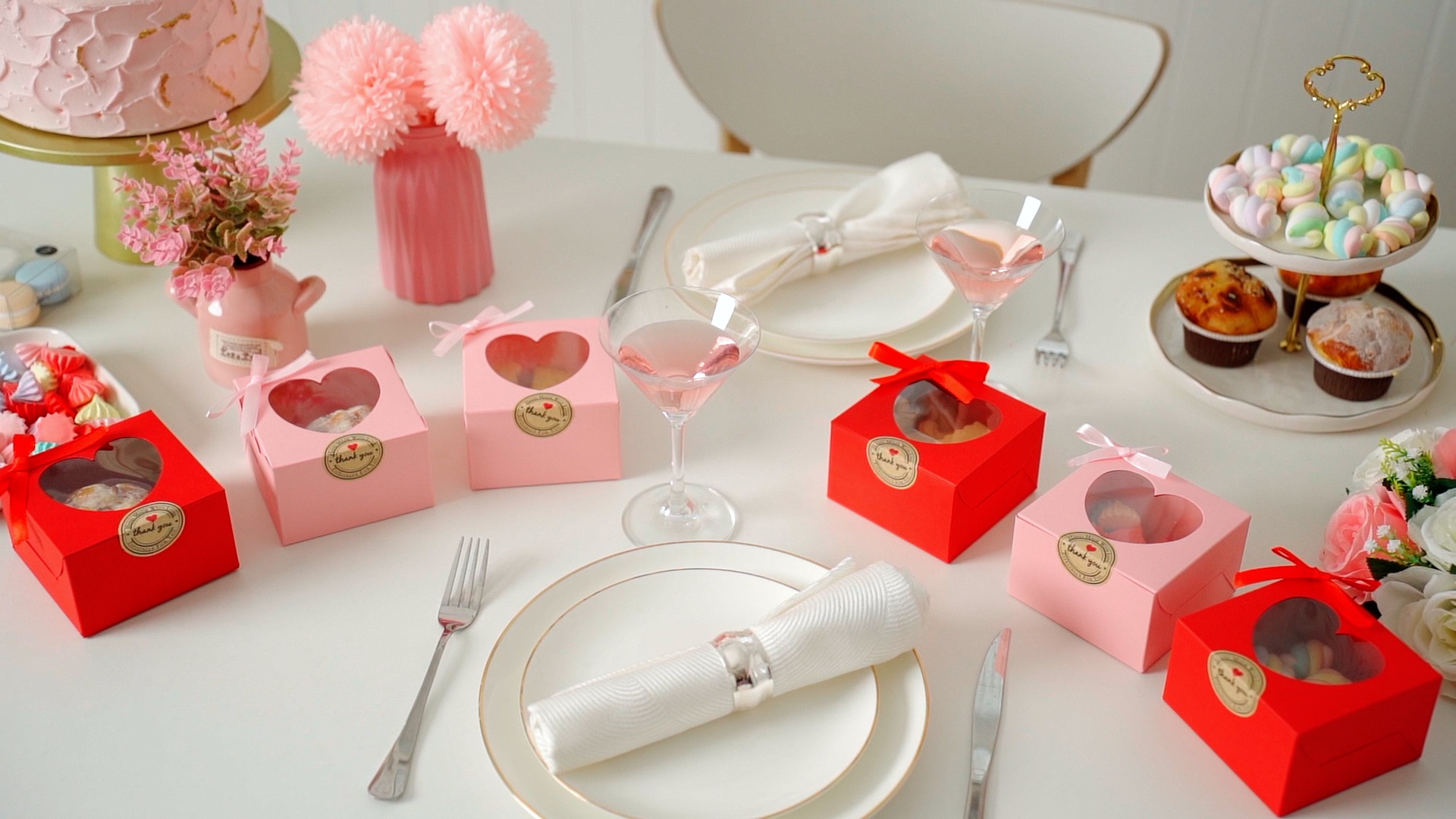 Amazon.com: Henoyso 80 Pcs Valentine's Day Cupcake Boxes 4 x 4 x