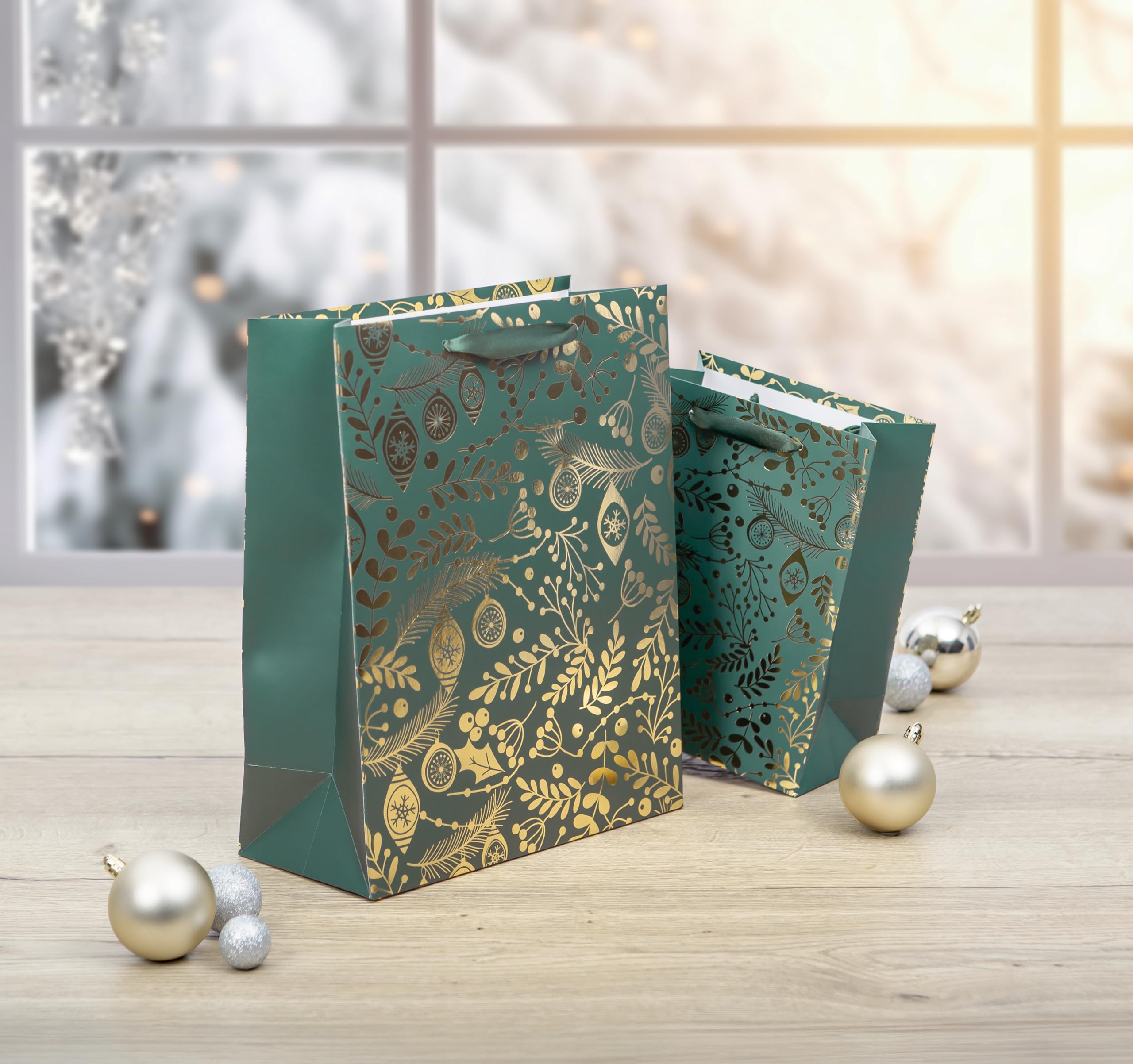 SIGEL Premium Geschenktüten Grün Gold 18 x 23 cm 100er Set | GT119/100, Großpackung für Weihnachtsgeschenke und Präsente