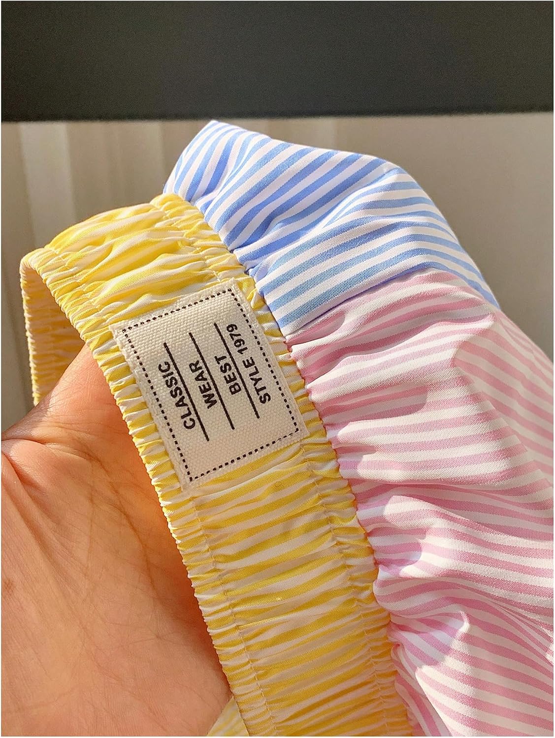 Verdusa Women's Color Block Striped Shorts Elastic Waist Straight Leg Shorts Casual Summer Vacation Outfits