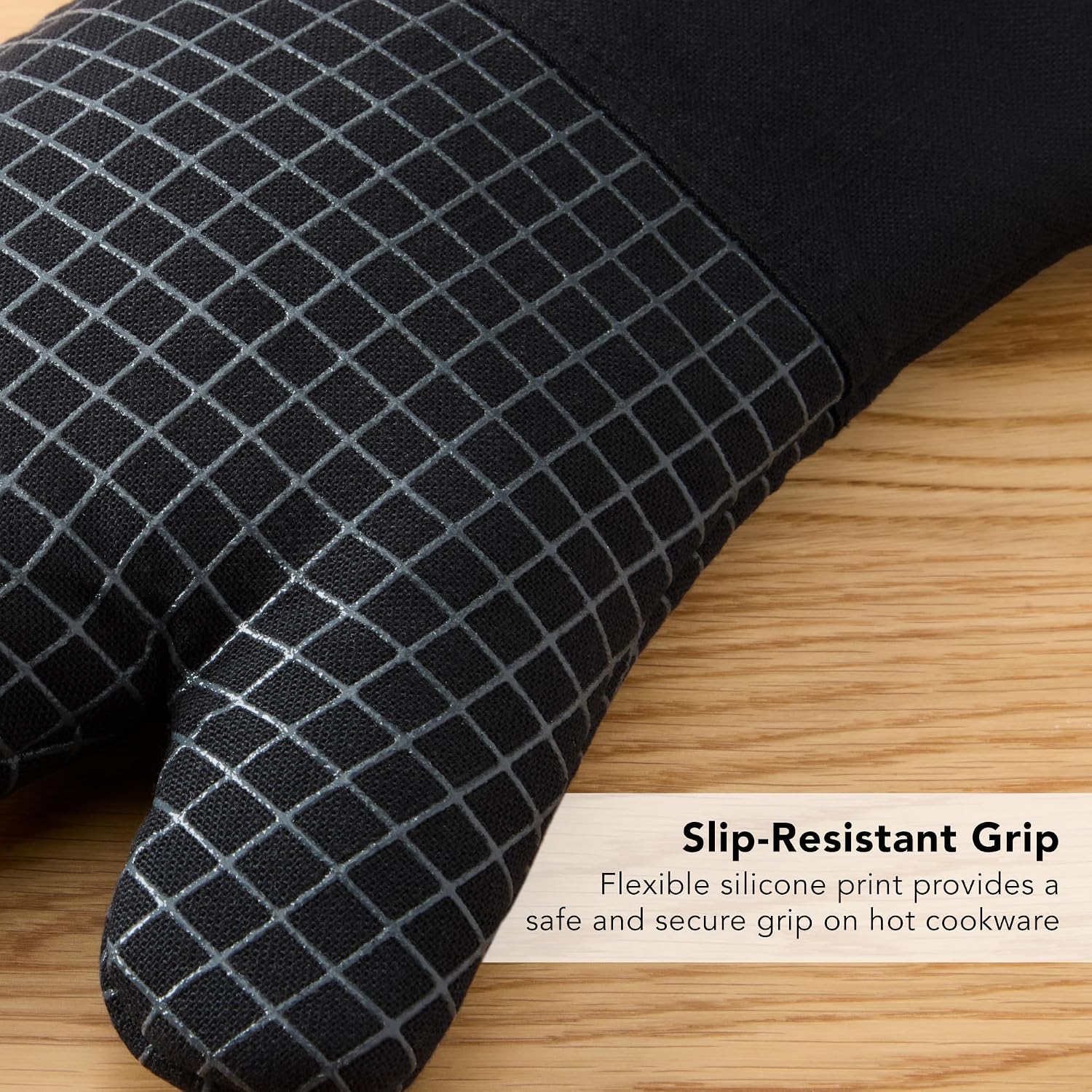 KITCHENAID Gourmet Series Gridlines Oven Mitts 2-Pack Set, Heat Resistant up to 600°F, Soft Silicone Grip, Magnetic Cuff, Matte Black, 7"x14"