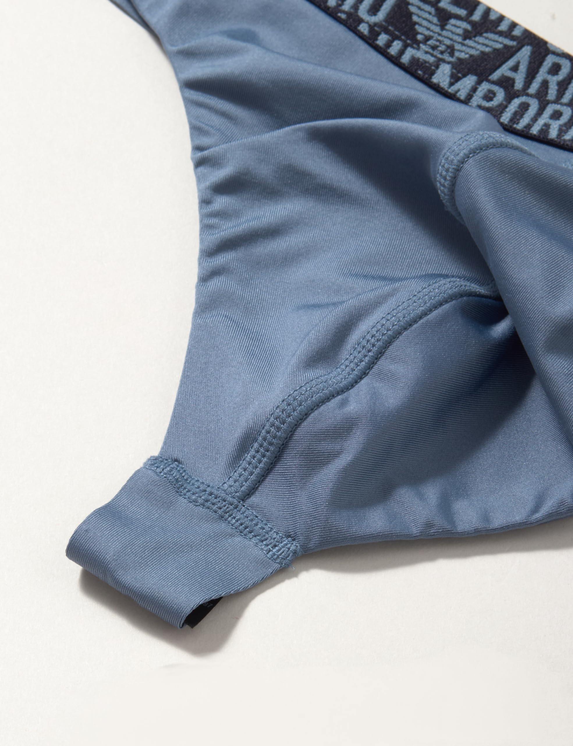 Emporio Armani Thong Panties Mężczyźni The New Icon Essential Microfiber Thong