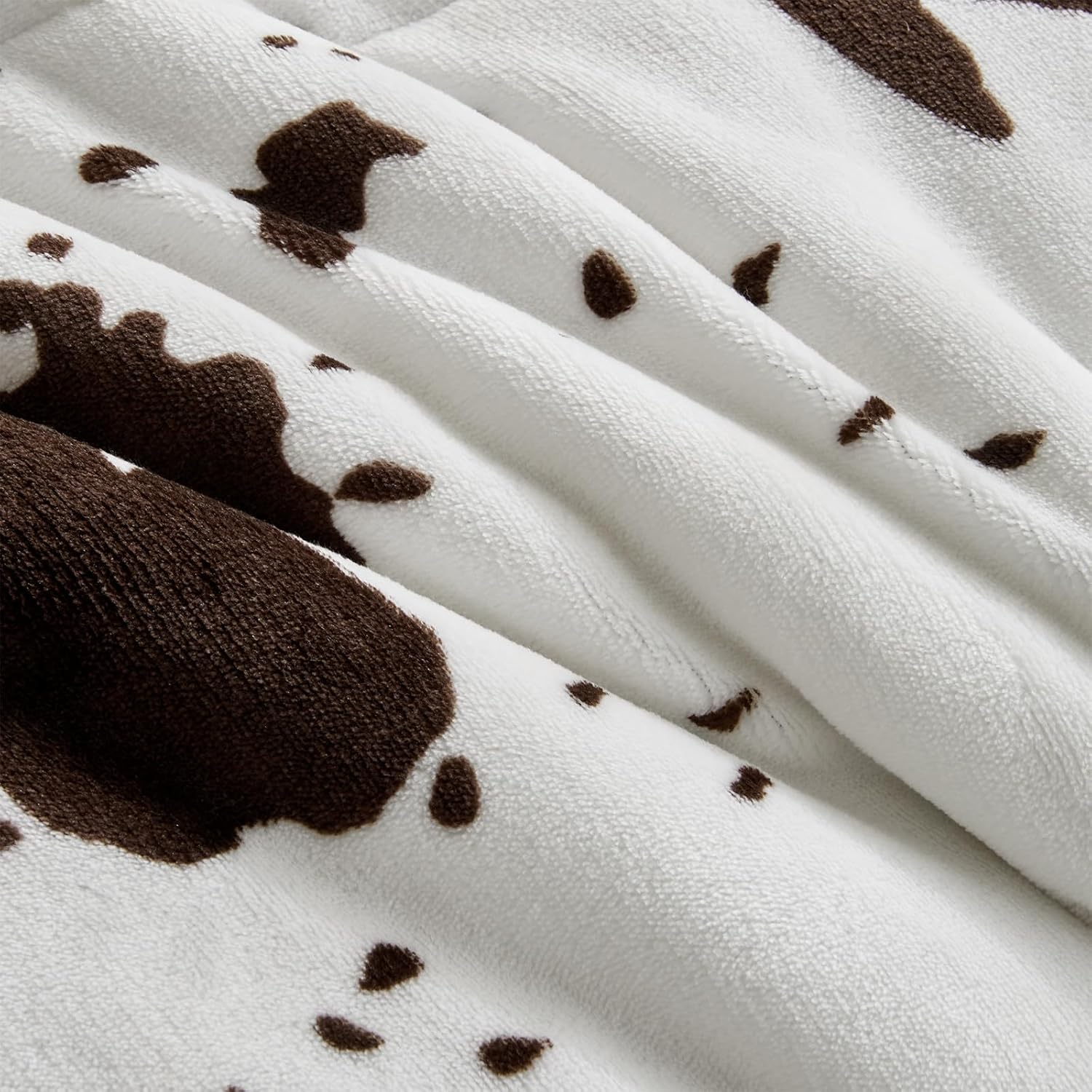 Petrichor Velvet Flannel King Comforter Set- Cow Print Western Style Blanket,Luxury Fuzzy Heavy Bedding Set, 3 Pieces Plush Winter Bed Set with Comforter (90"x104") & 2 Pillow Shams (20"x36" - Image 5