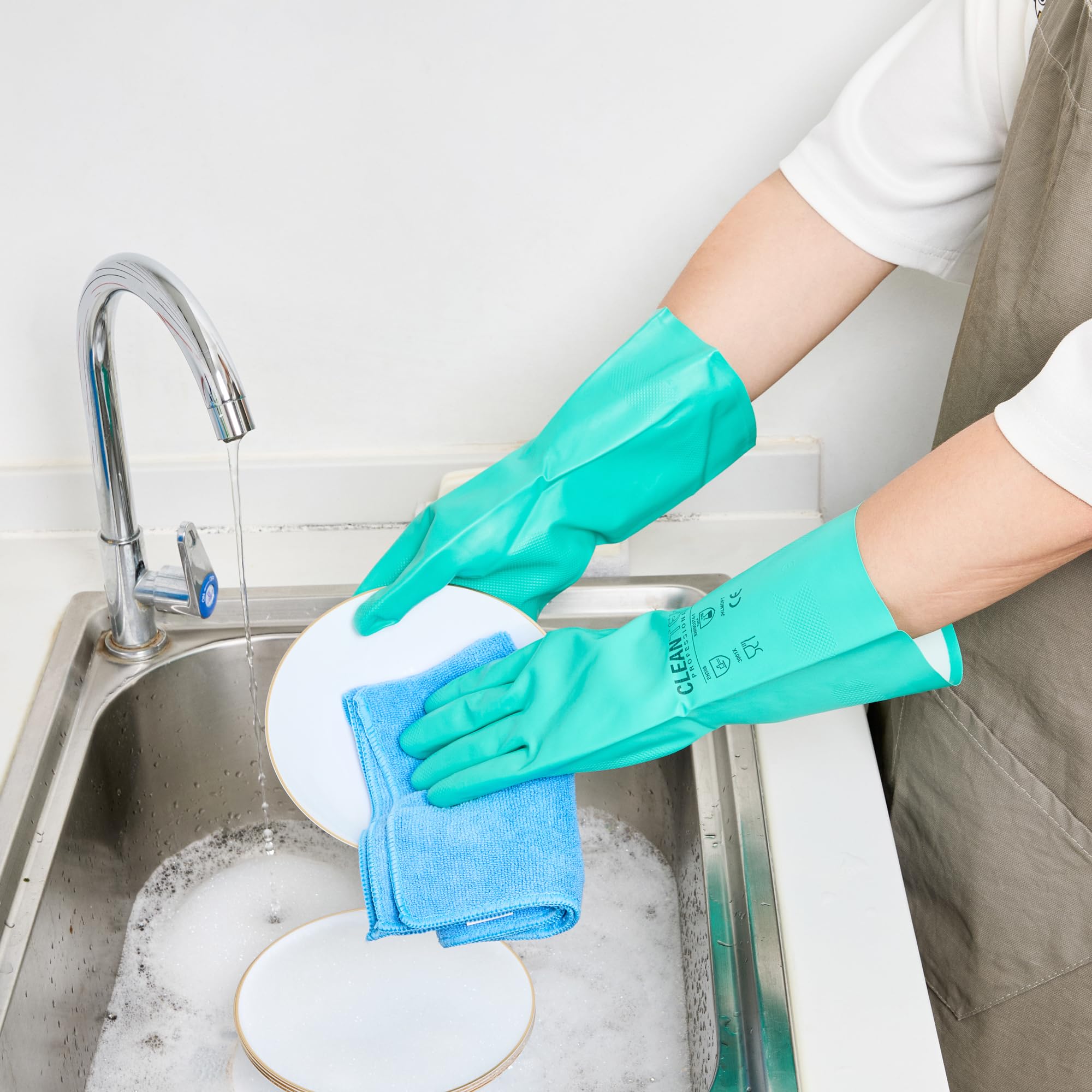 Restaurantware - Clean Tek Professional - Guantes de limpieza grandes de 15 mil, 10 pares de guantes largos, forro flocado, sin polvo, guantes de nitrilo verde tolerantes a productos químicos, sin