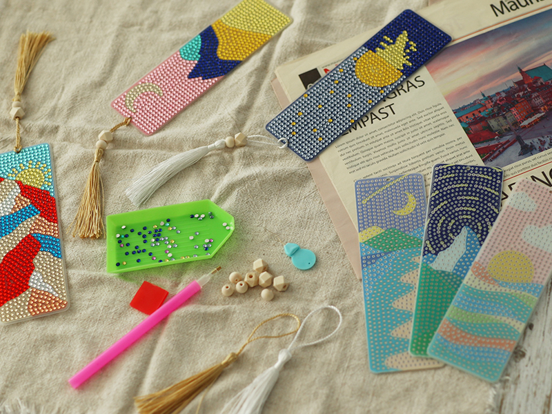 NUFTVI 2 PCS Diamond Art Bookmarks Lily, DIY Acrylic Diamond Painting Bookmarks Kits For Adult Reader And Crafts Lovers