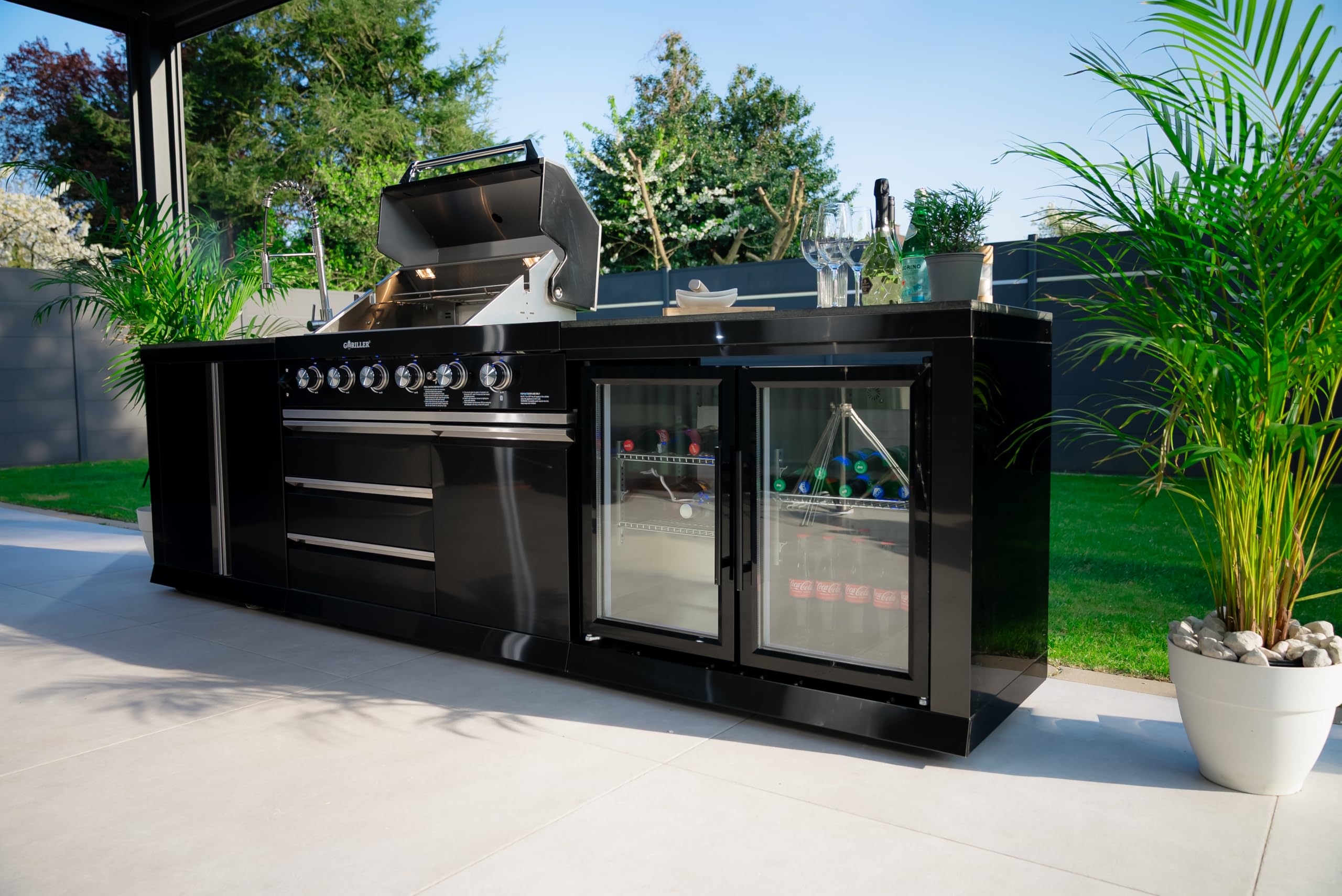 GORILLER® Blackback M6 grill gazowy z podwójną lodówką i umywalką, stal nierdzewna, czarny
