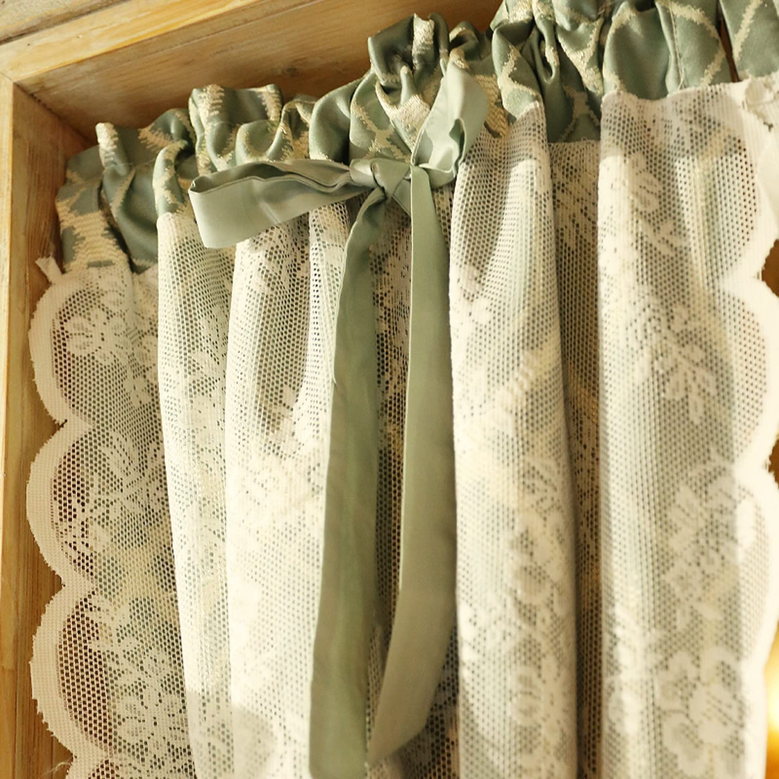 A.Monamour Tenda Corta Piccola 2 Pannelli Oscuranti Verdi A Rombi Geometrici Con Pizzo Floreale Bianco Tendina Tenda da Cucina Bistrot Caffè Mezza Tenda Mantovana Tenda a Vetro a Pannello Tenda Porta