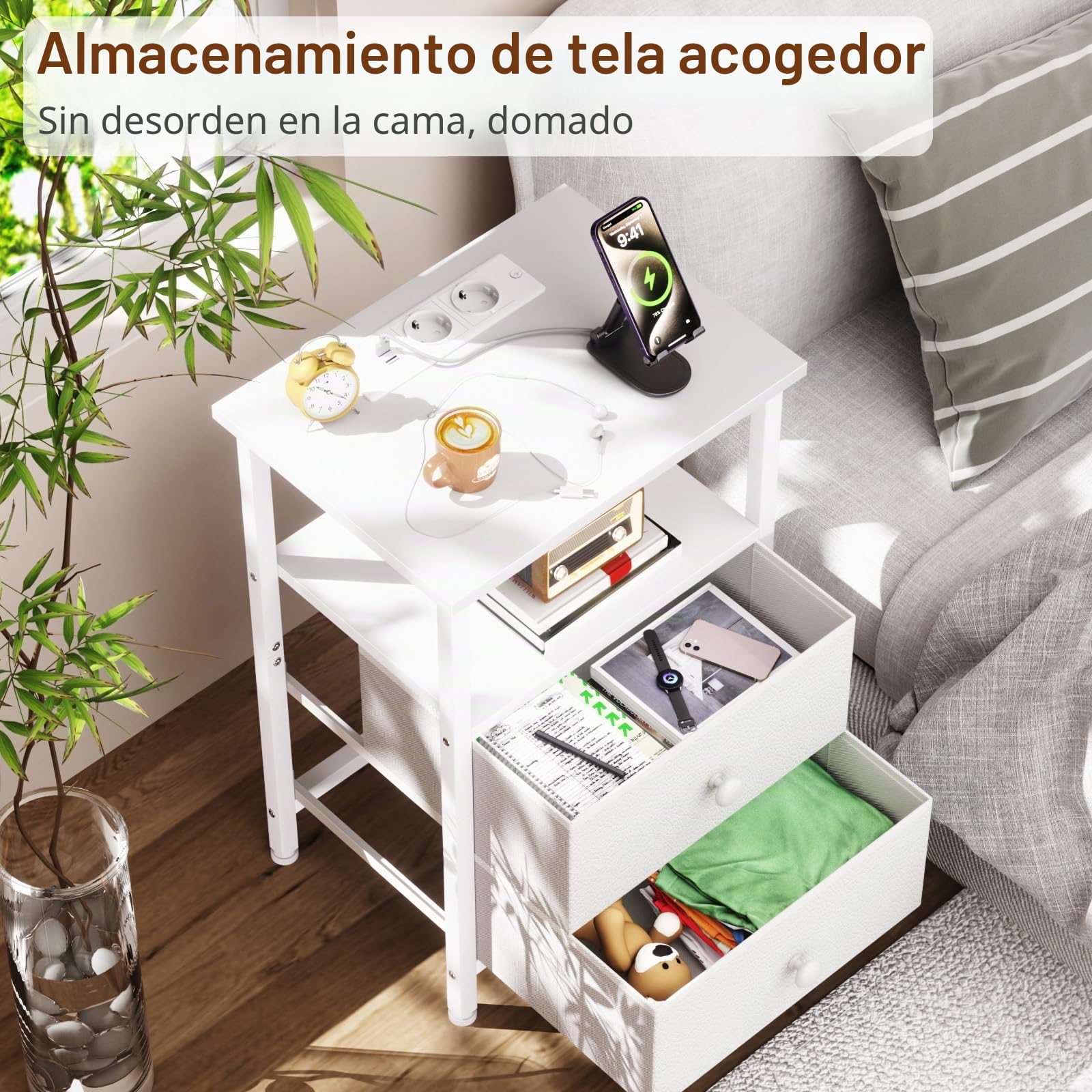 AMHANCIBLE Mesita de Noche, Mesitas de Noche con Estación de Carga, Mesa Auxiliar con 2 Cajones de Tela, 2 Tomas AC, 2 Puertos USB, Dormitorio, Salón, Estudio, Blanco, EHETS020WT-1
