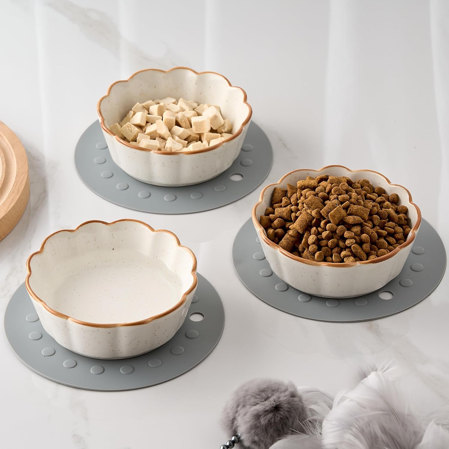 SIDUCAL Cat Bowls - 3 Pieces Cat Food Bowl Cat Dishes with Silicone Non-Slip Mats, 5 Inches Cat Bowls for Indoor Cats, Ceramic Cat Food and Water Bowl Set Gift for Pet Lovers - White
