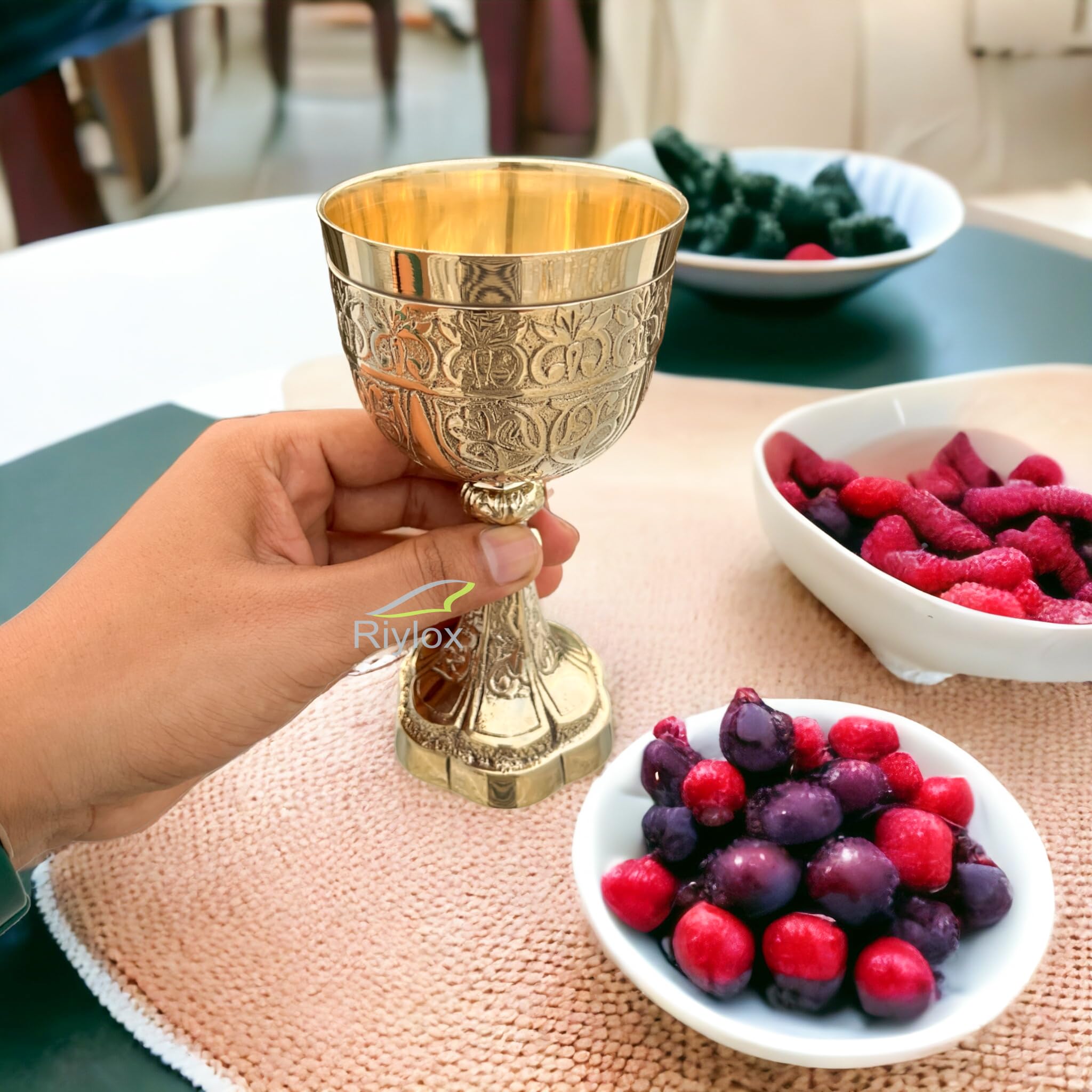 Calice à vin médiéval fait à la main gothique, tasse de communion dorée du roi Arthur, laiton massif, verre fantaisie royal, fait à la main, cadeau de luxe pour mariage, Noël