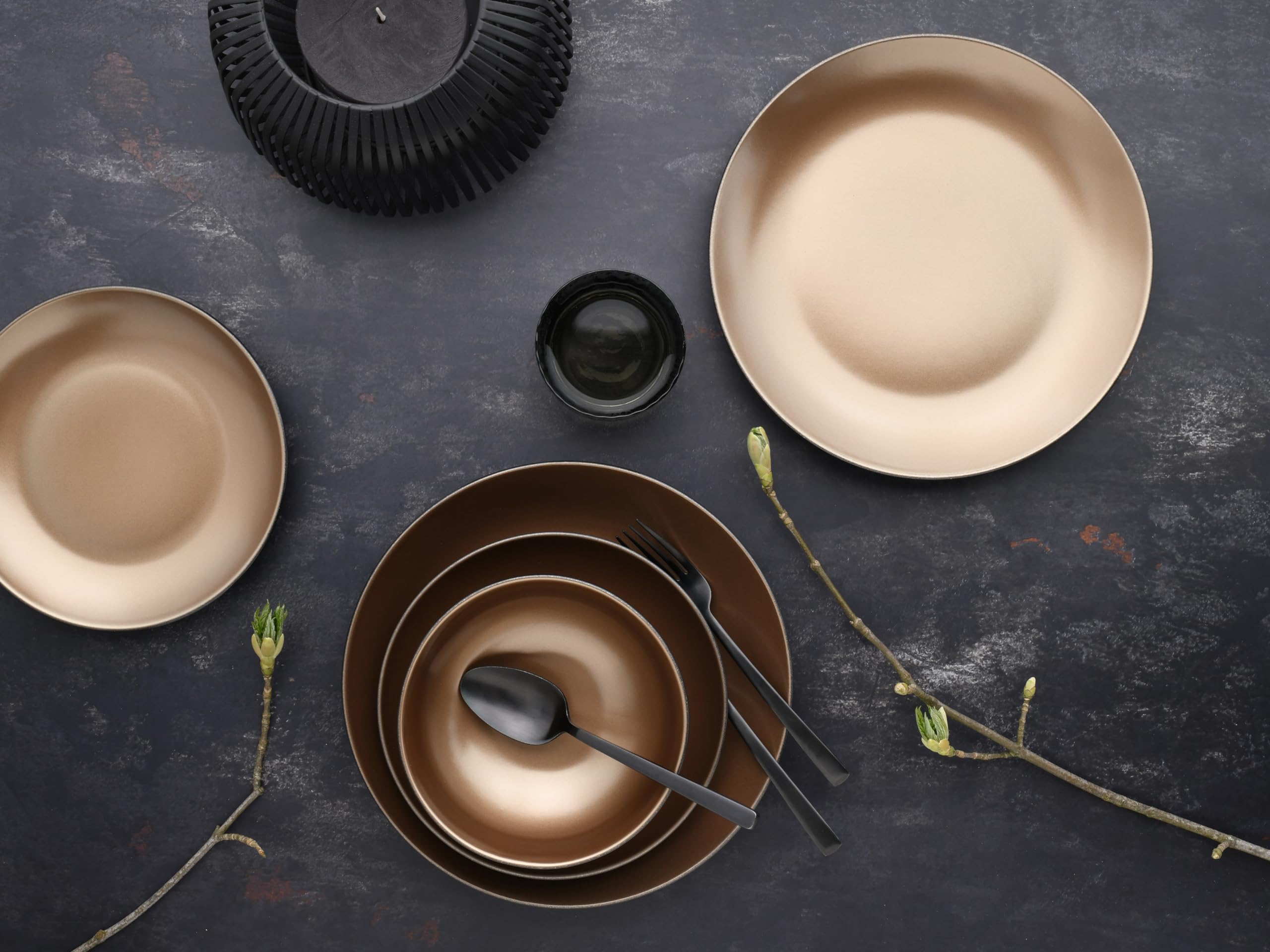 CreaTable, 23600, Serie GLAMOUR - Gold, 12-teiliges Geschirrset, Teller Set aus Steinzeug, spülmaschinen- und mikrowellengeeignet, Qualitätsproduktion
