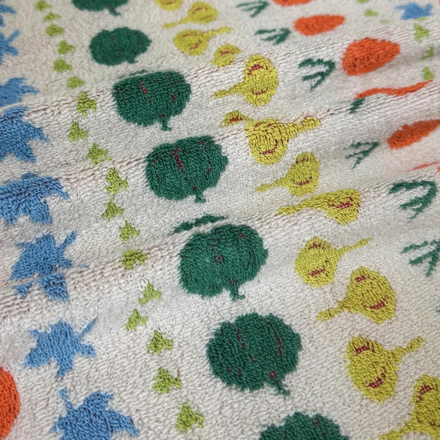 USTIDE Cute Vegetables Hand Towel Botanic Kitchen Dish Towel Set of 2 100% Cotton Soft Absorbent Face Towels Bathroom Farmhouse Tea Towels Holiday Home Decor 14 x 30 Inch,Beige