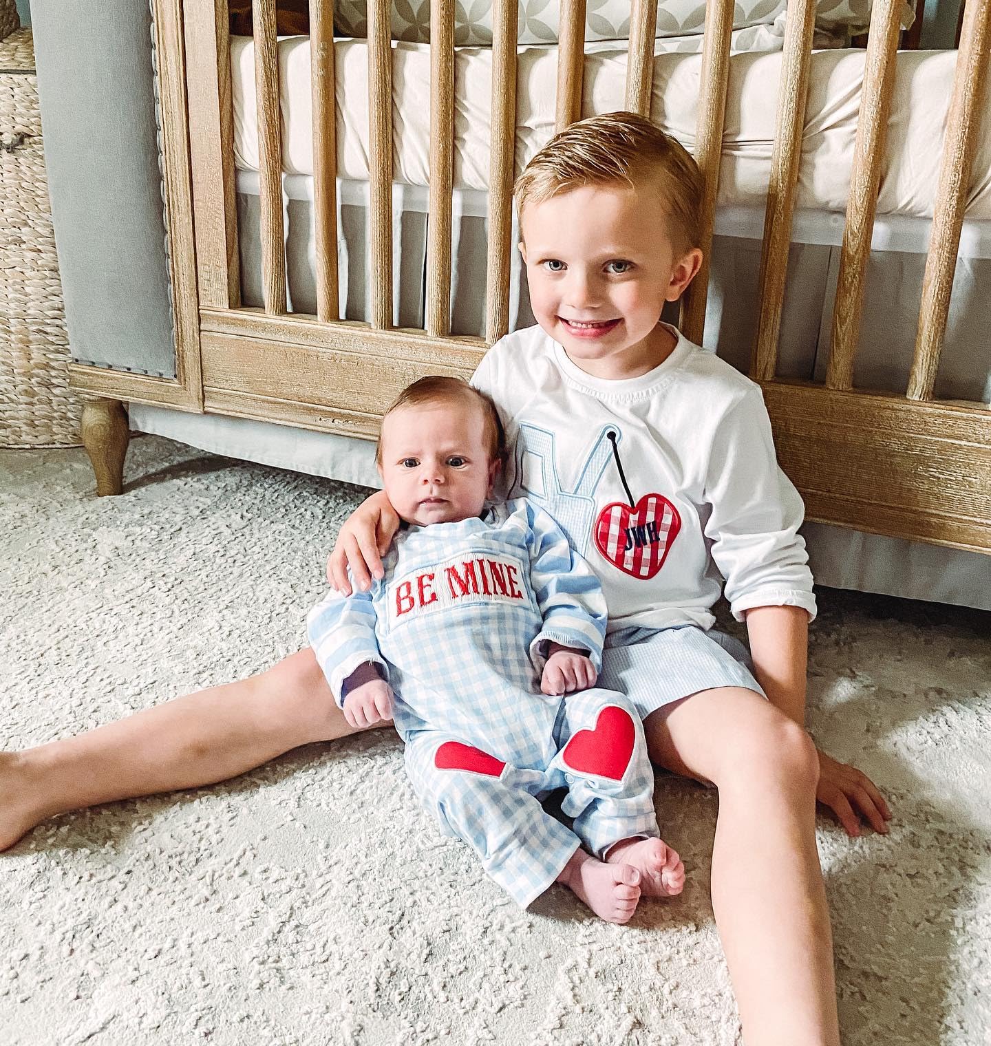 MOLZULAMS Valentines Baby Girl Boy Outfit Be Mine Embroidery Romper Palid Love Heart Jumpsuit Sweet Cute Fall Clothes (Blue, 6-12 Months)