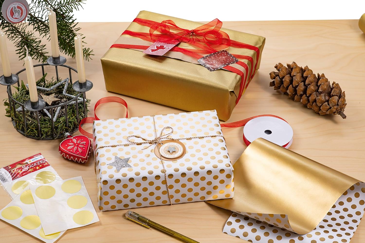 Herma Christmas Stickers – 200 Labels on Roll Christmas Baubles