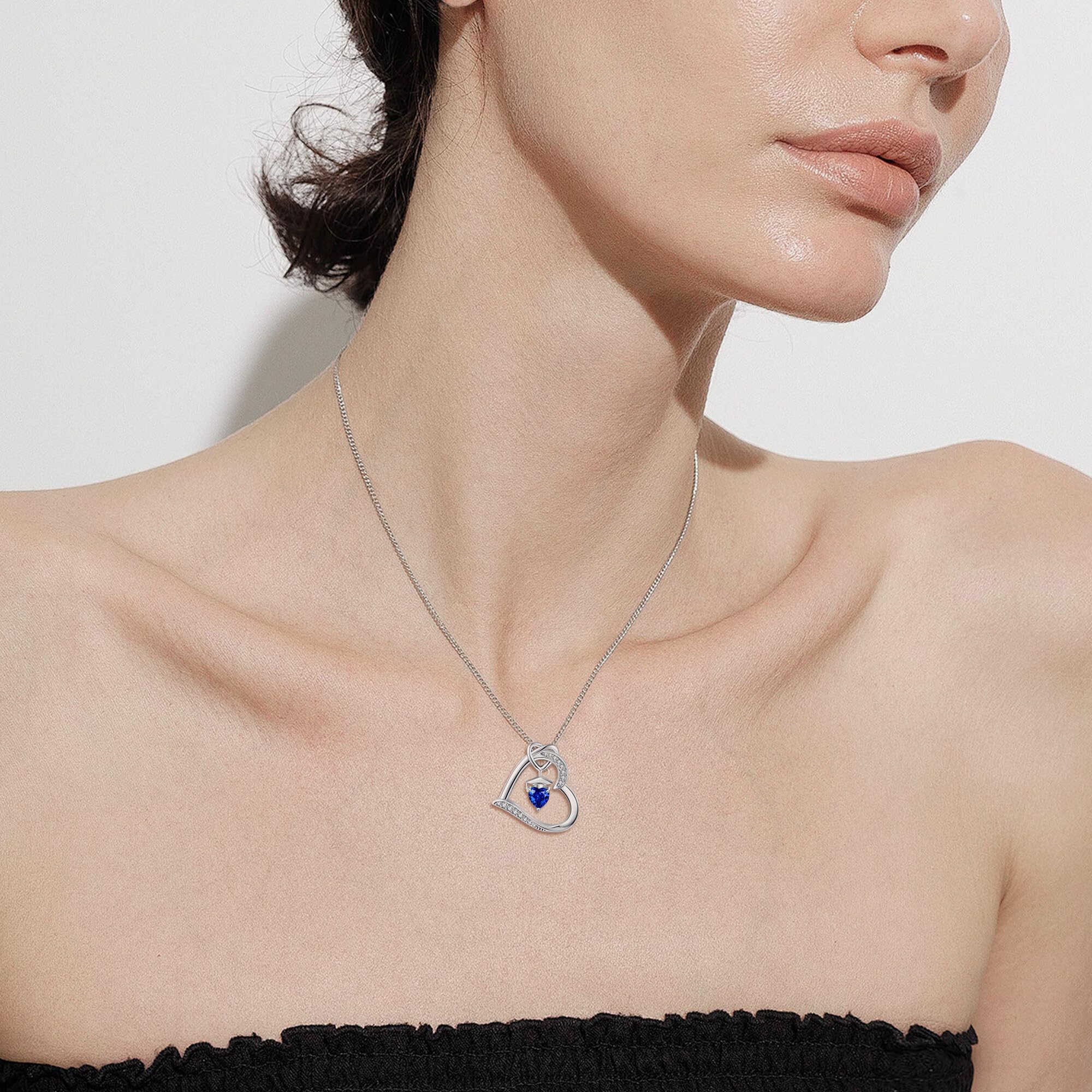 DAYLINLOVE Graduierung Halskette S925 Sterling Silber Klasse von 2025 Bachelor Cap Halsketten Klasse von 2026 Herz Anhänger College High School Graduierung Schmuck Geschenke für Frauen