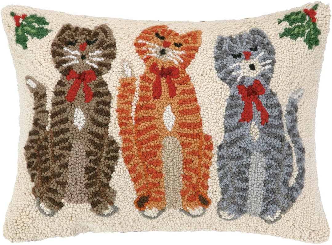 Peking Handicraft 31MW11C18OB Caroling Cat Trio Hook Wool Throw Pillow