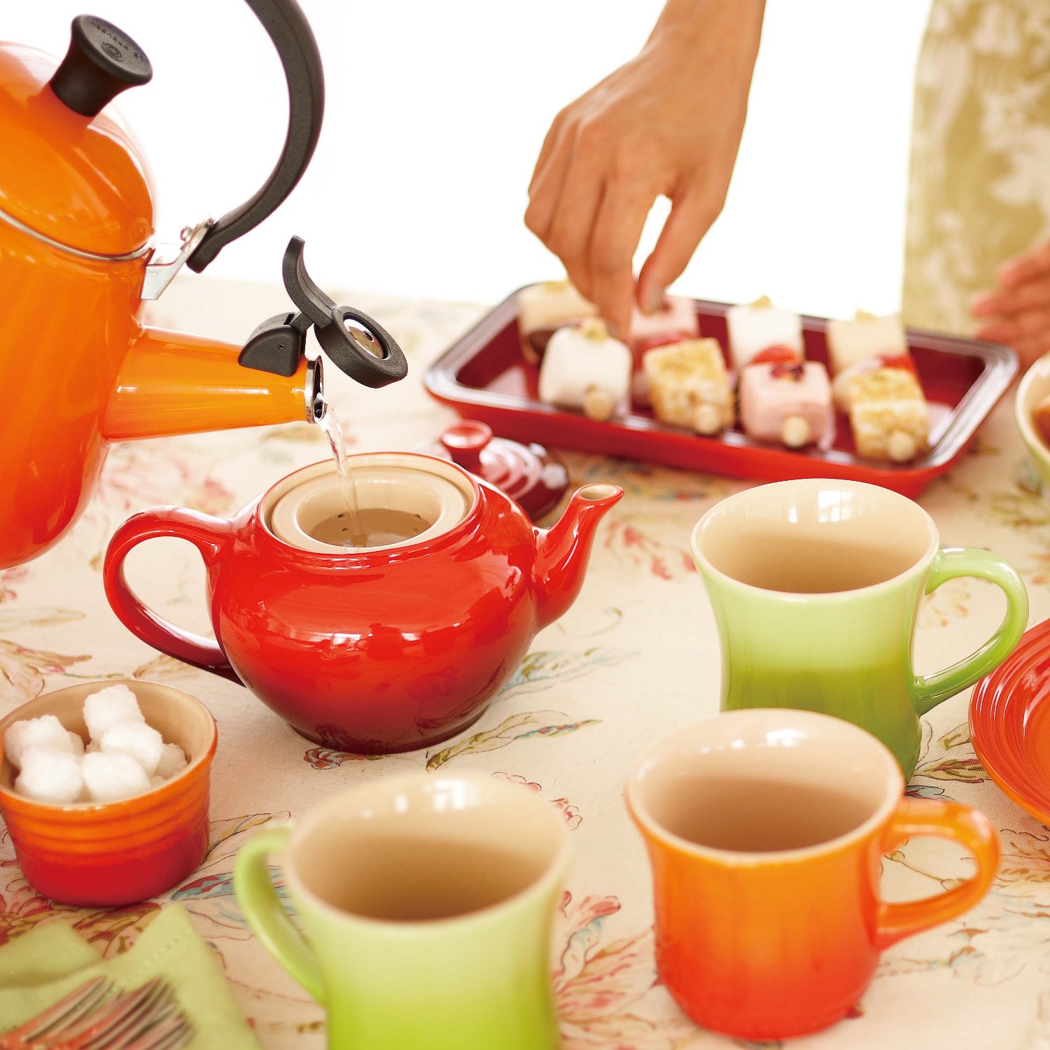 Amazon｜ル・クルーゼ(Le Creuset) ティーセット レインボー 5点セット  