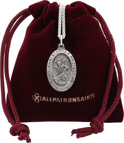 Collar con medalla de St ChristopherMedallĂłn oval de plata de ley y cadenaGrabado personalizadoCaja de regalo Collar con medalla de St ChristopherMedallĂłn oval de plata de ley y cadenaGrabado personalizadoCaja de regalo