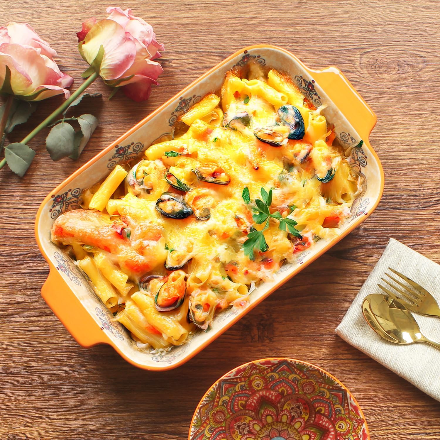 Ceramic Double-Handled Square Baking Pan: 58.1oz ceramic baking pan with bohemian-style print, double handle design, suitable for baking, restaurant use, etc. (red, square)