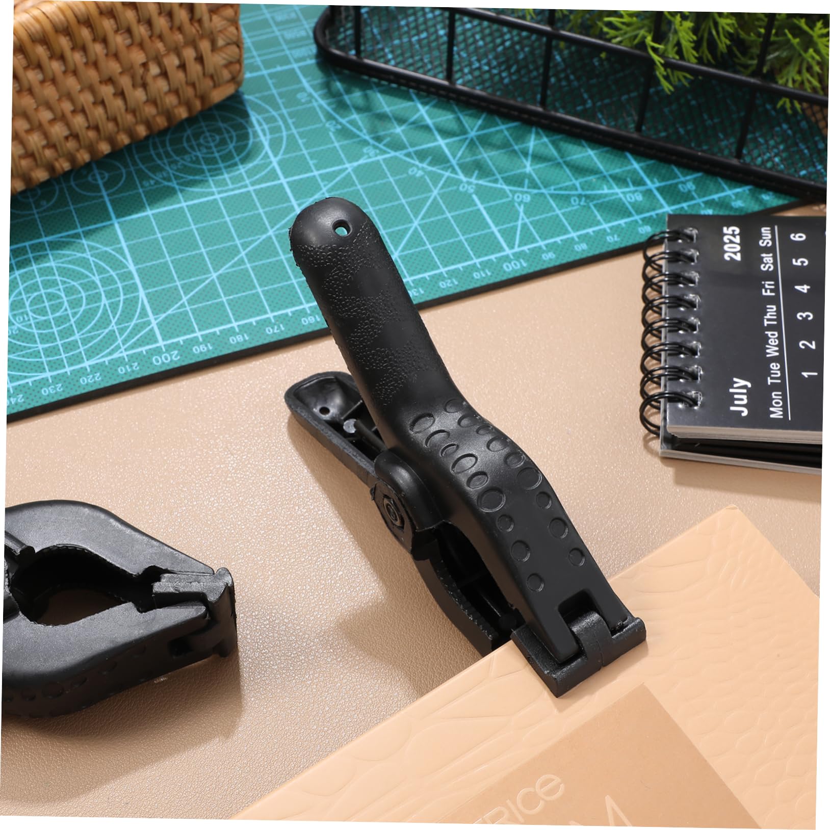 ULTECHNOVO 24 Stück Klemmen für Hintergründe Robuste Federklemmen Stoffbefestigung Poolabdeckungsklammern Befestigungclips für Holzarbeiten DIY Bastelclips Outdoor Klemmen
