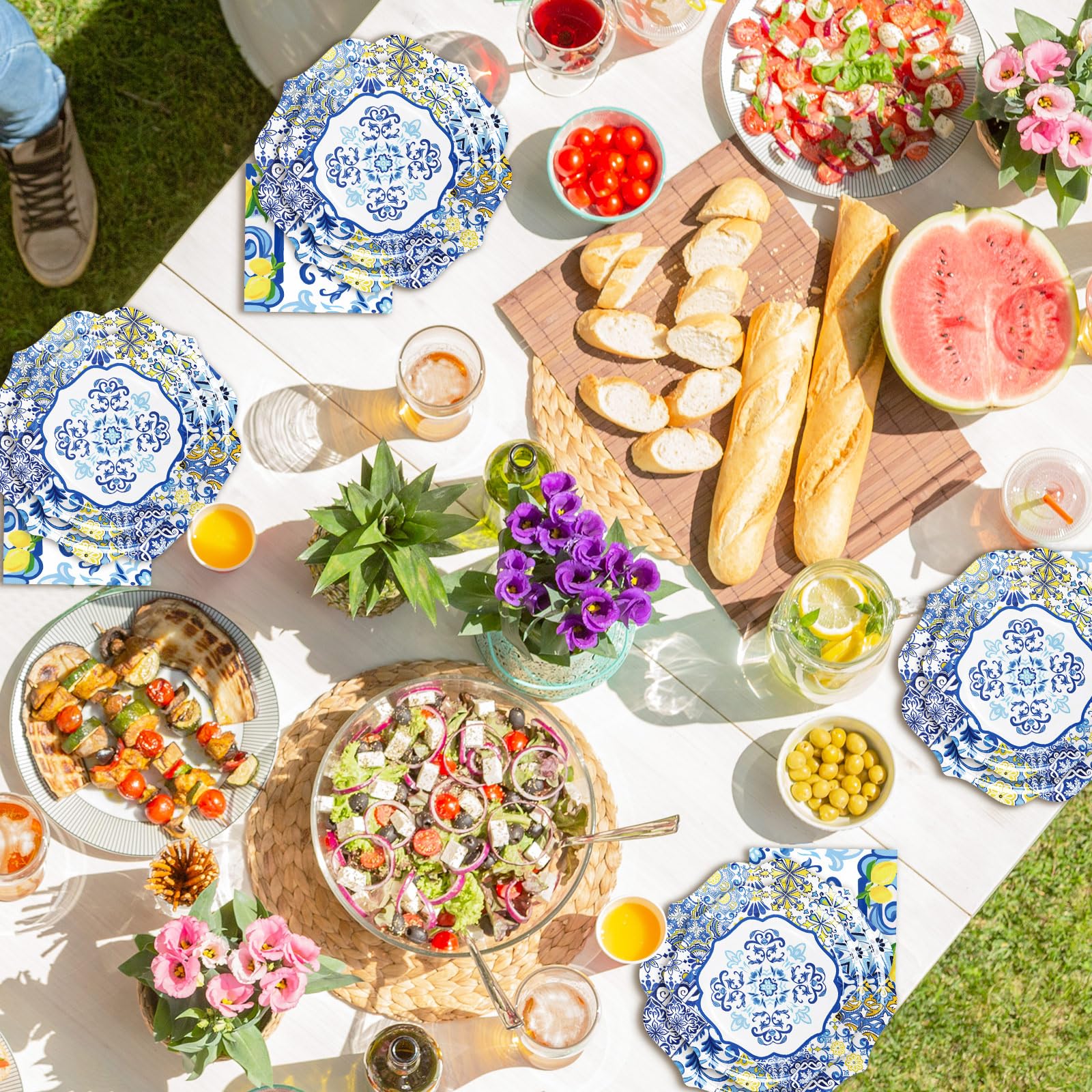 Whaline - Set di stoviglie Capri al limone da 96 pezzi, piastrelle blu, giallo limone, stoviglie monouso: 24 piatti da 25,4 cm, 24 piatti da 17,8 cm, 24 tovaglioli, 24 tazze da 266 ml per