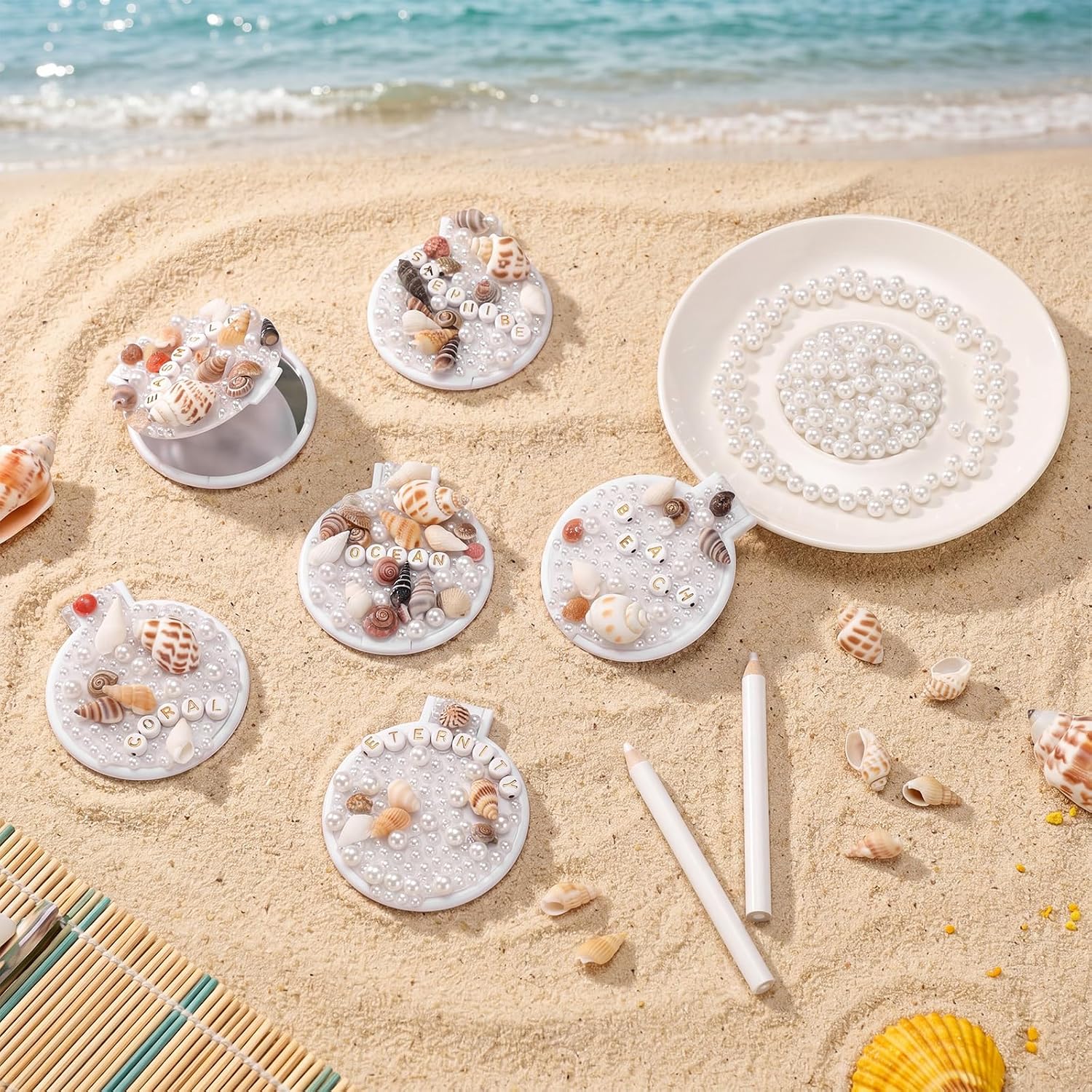 RattanView 24 Set Mermaid Compact Mirrors Craft DIY Kit with Portable Folding Round Makeup Mirrors Pearl Shell for Girls Women Bride Mermaid Wedding Girls Night Party Favor
