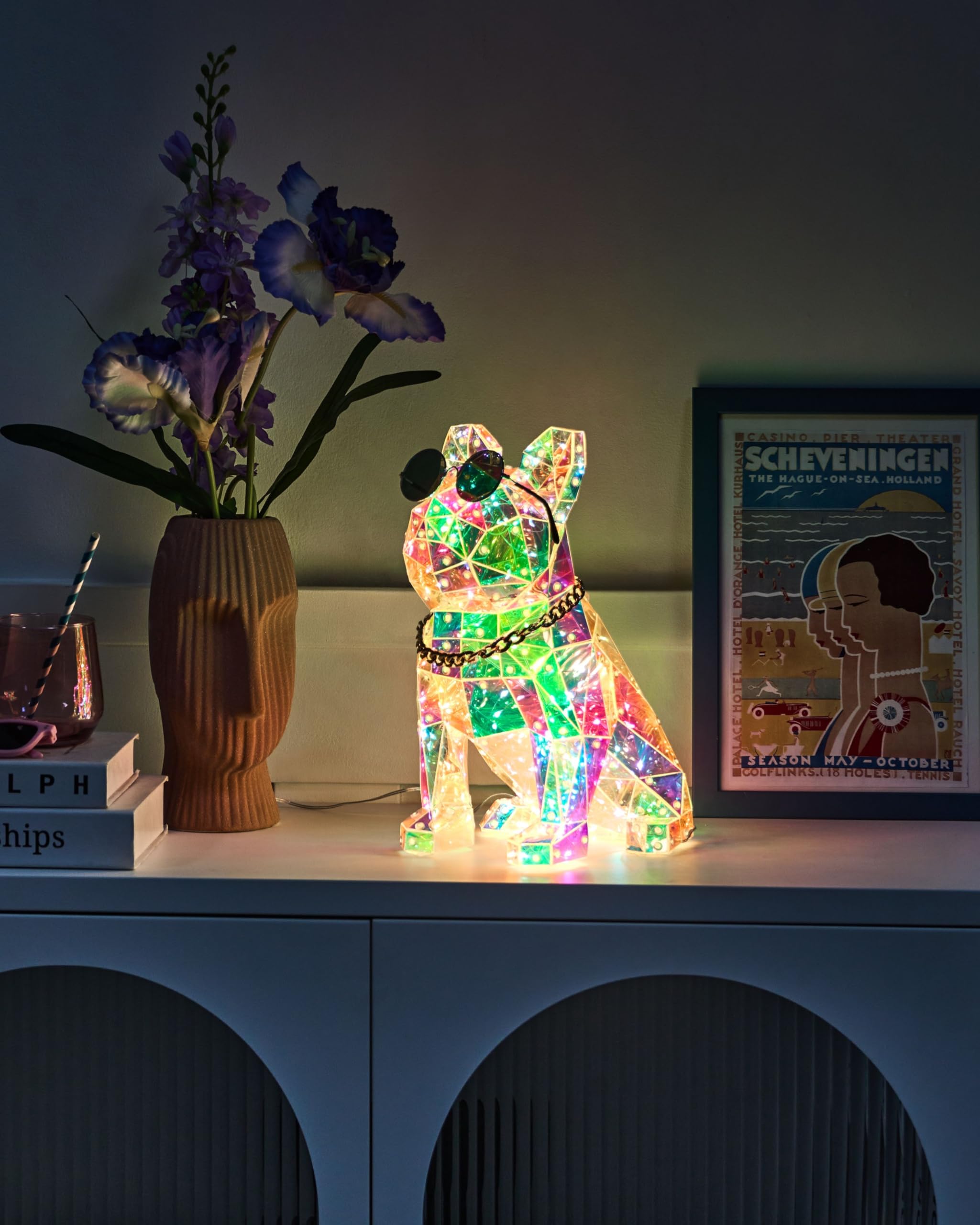 Beliani LED Dekoration Kunststoff Hundeform Französische Bulldogge leuchtend bunt Jonku