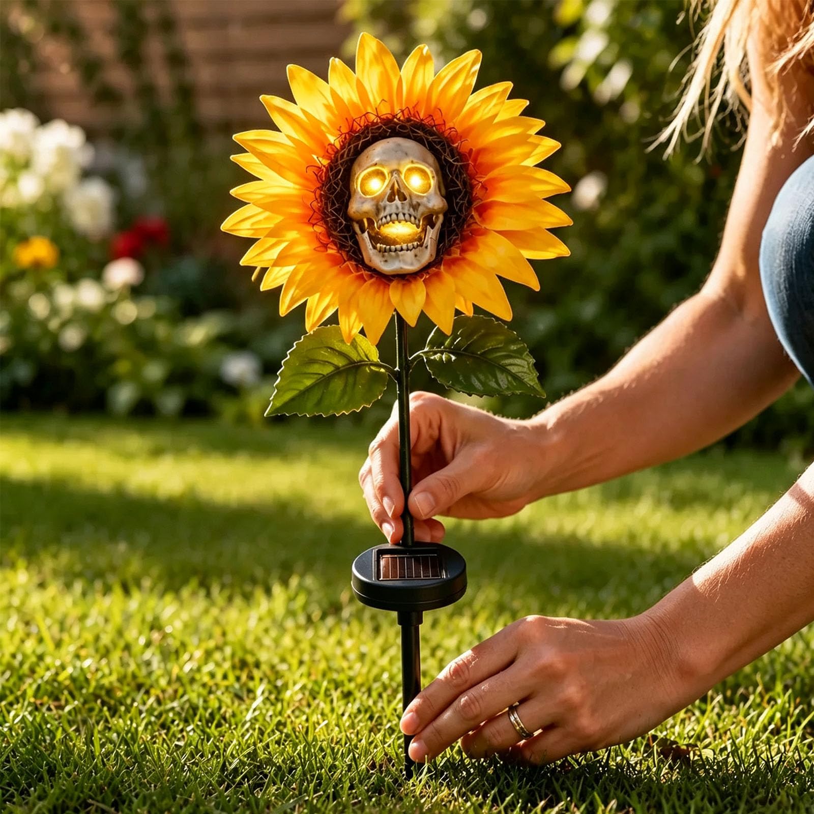 Cenifin Solar Sunflower Skull Stake Light, Waterproof Led Pathway Lights, Skull Flower Yard Decoration for, Porch, Courtyard and Outdoor Fall Display