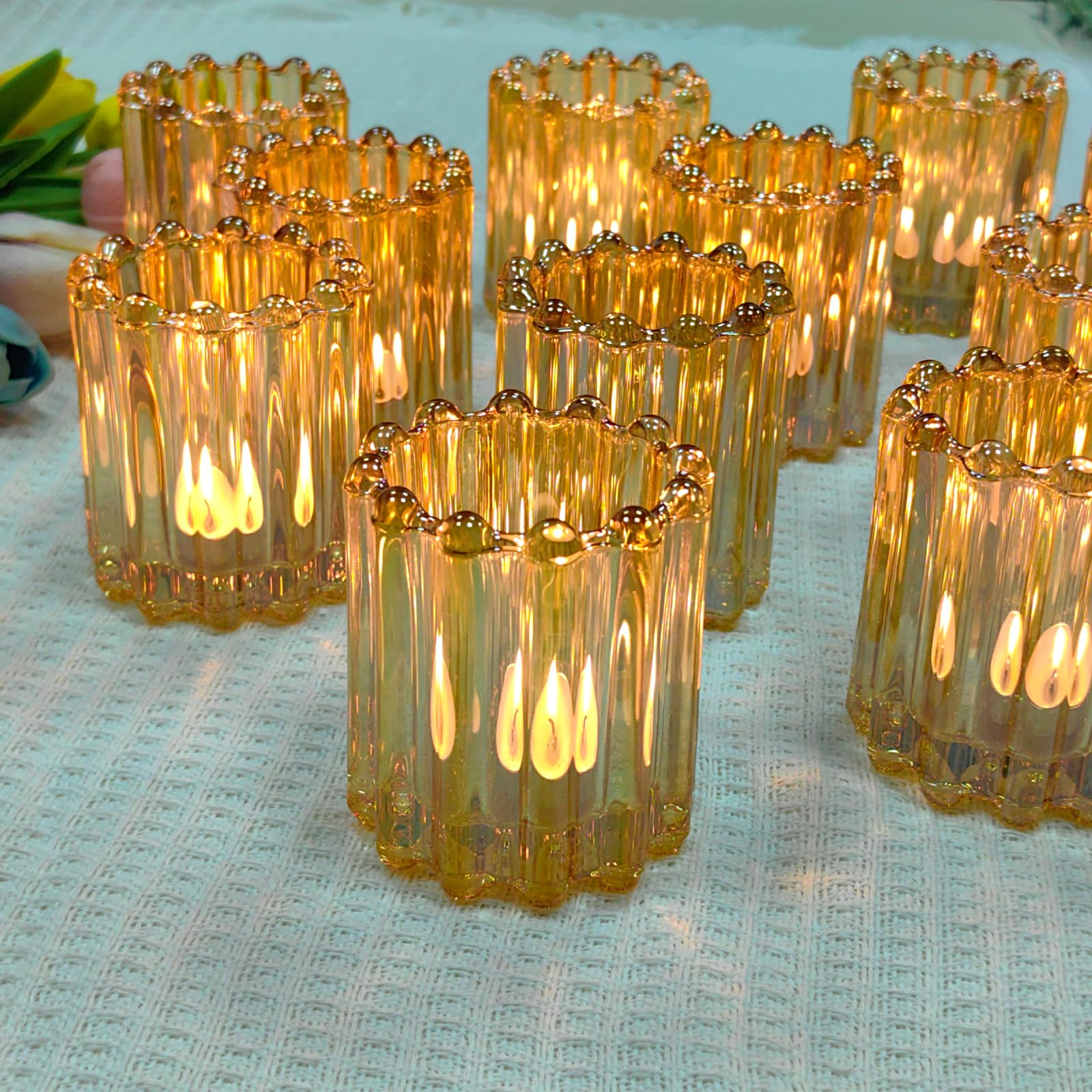 Nuptio Bougeoirs Géométriques Dorés - 2 Pièces Bougeoirs pour Bougies Piliers avec Bougeoirs Votifs Verre Bougies Chauffe-Plat Ensemble Centre de Table pour Décoration Maison Cheminée Mariage