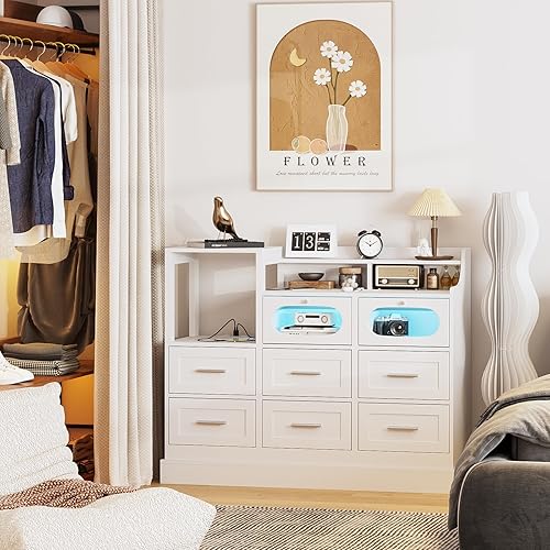 Emirde Cómoda blanca con luz LED para dormitorio, 8 cajones con estación de carga, cómoda de 46 pulgadas de largo para dormitorio, cómoda de fácil