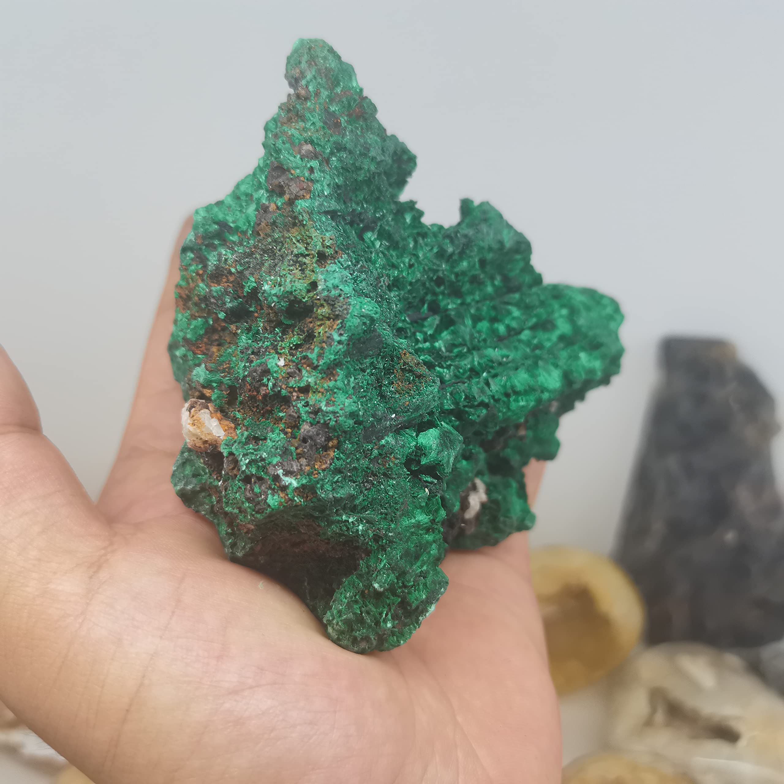 Meditación Decoración del hogar, 200-700 g Espécimen de malaquita Yangchun natural Piedra preciosa en bruto Reiki Cristales curativos for la colección y regalos de decoración del hogar, cristal natura