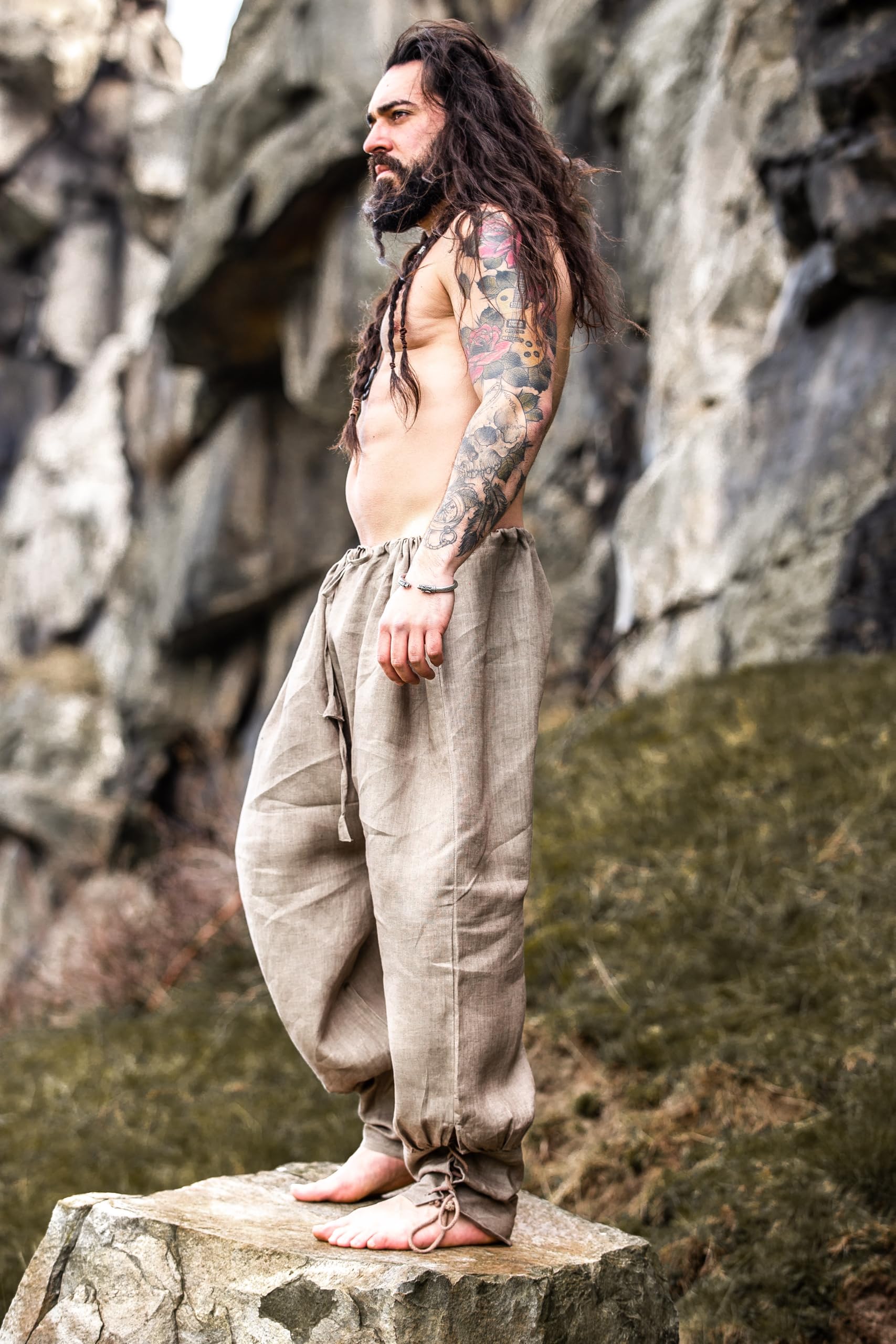Leonardo Carbone® Pantaloni vichinghi in lino, da uomo, pantaloni estivi leggeri, da uomo, abbigliamento festival, vichingo, abbigliamento medievale, LARP, cosplay, pantaloni per il tempo libero, 100%