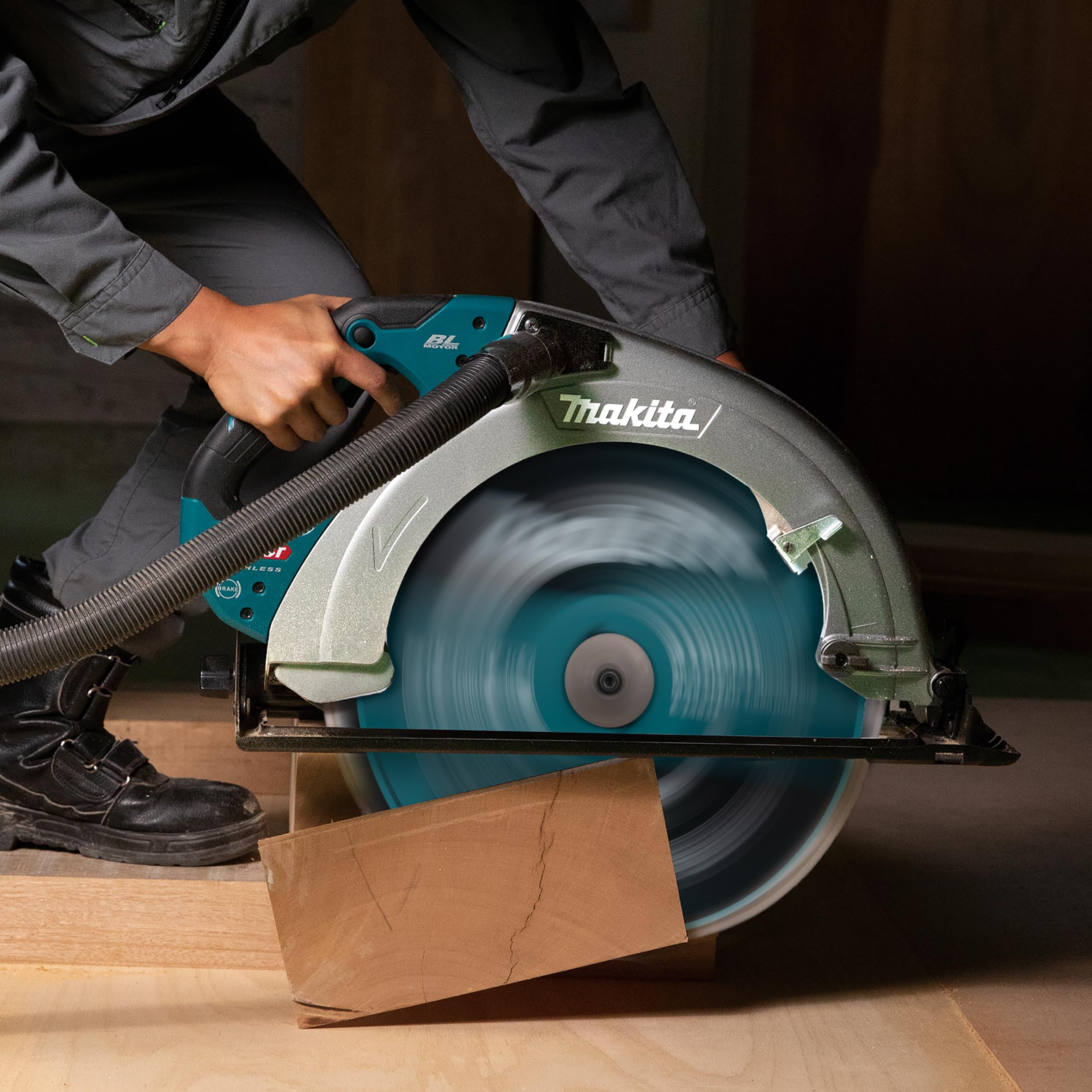 Makita HS013GZ 40V Max Li-ion XGT 415mm Sierra circular sin escobillas, baterías y cargador no incluidos