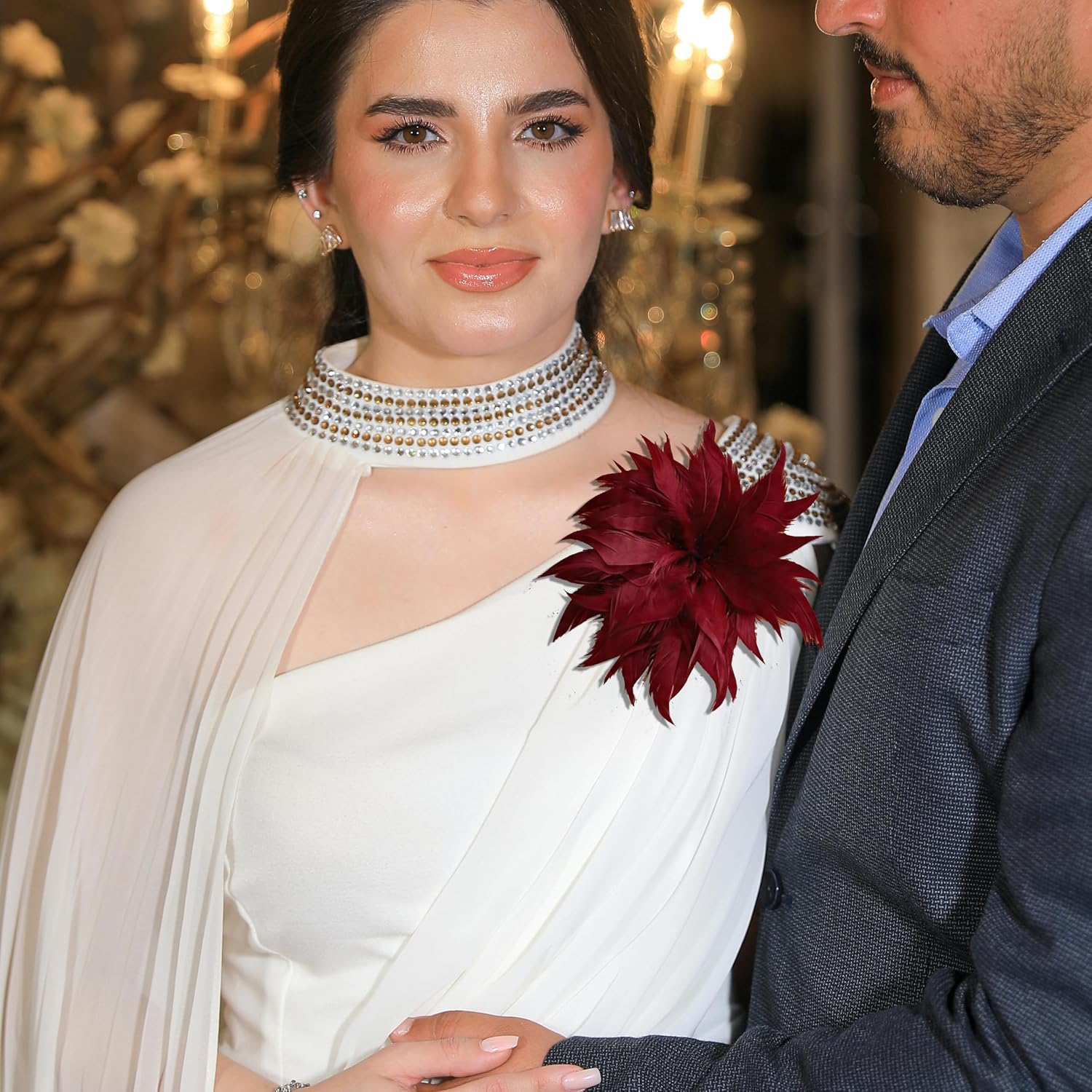 Oversized Flower Feather Brooch Pin For Women，Elegant Floral Feather Corsage Large Brooches Lapel Pins Hairpin Jewelry Accessories Decorations for Wedding Festival Party Dance Banquet