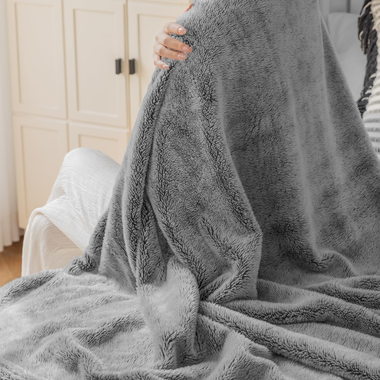 Flauschige Fleecedecke Mit Biesen – Superweich Für Sofa, Bett & Wohnzimmer