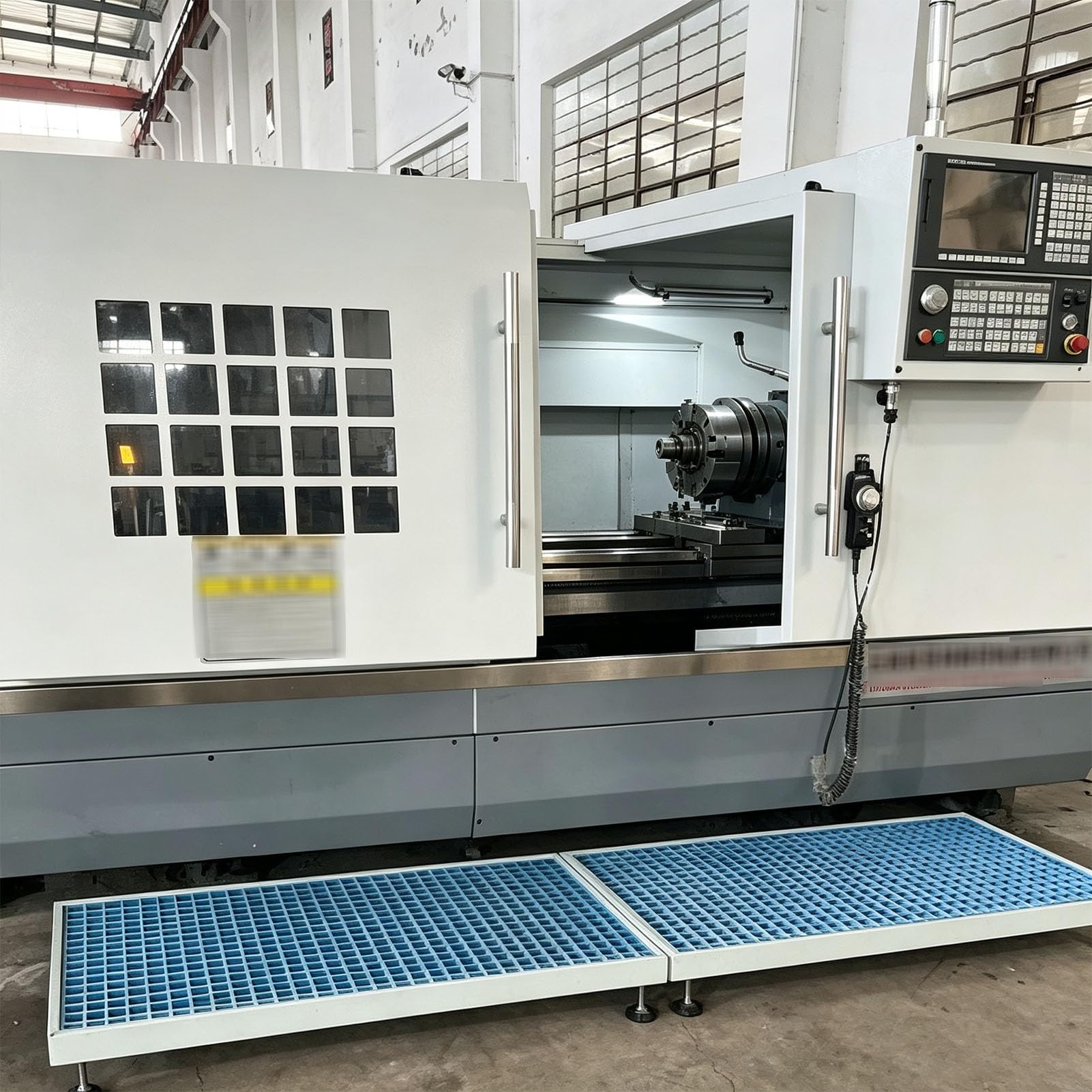 Pedana Industriale Antiscivolo con Pedale in Acciaio Zincato | Multiuso Per Officine Meccaniche, Disponibile In FRP O Con Telaio In Acciaio Rinforzato; Resistente Agli Oli(114x44x8cm)