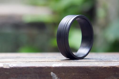 Miniatura 5 de Men's carbon fiber flat ring. Modern and industrial black wedding band. Water resistant, very durable and hypoallergenic. (00108_7N)