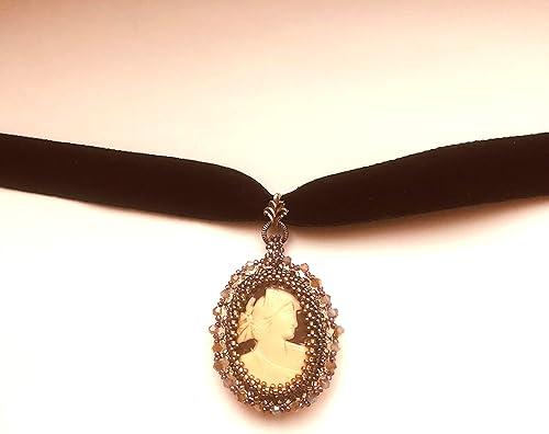Miniatura 3 de EnchantedBeads Beadwoven Cameo Black Velvet Choker Necklace