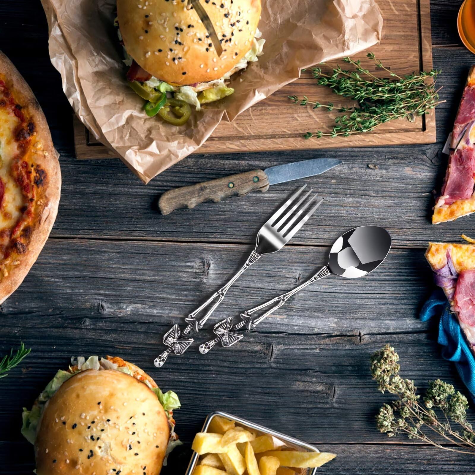 xiaoyu 4 confezioni di piatti da cena in acciaio inox con scheletri di Halloween, piatti rotondi