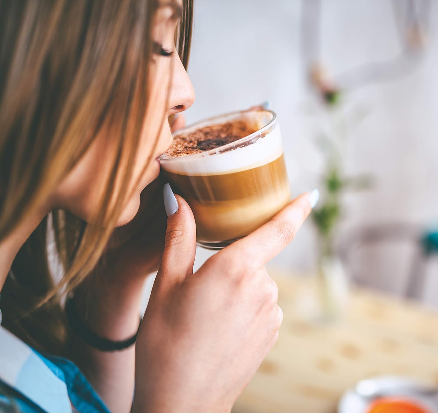 Gastroback 62619 Design Espresso Advanced Barista, programmable portafilter espresso machine, integrated grinder, 11 grinding grades, 220g beans container, removable 2.5L water tank, 15 bar