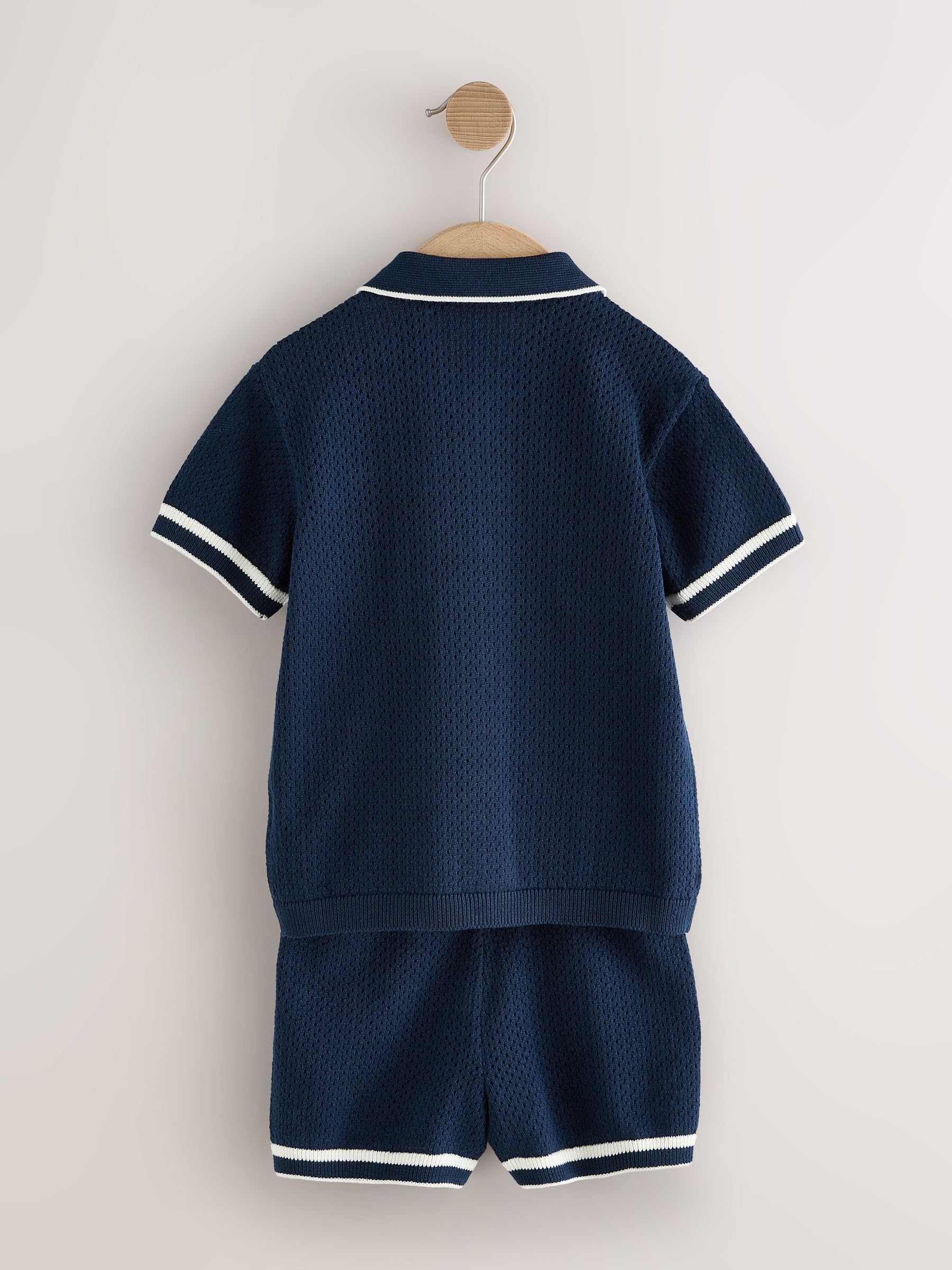 NEXT Jungen Standard Strukturiertes Strick-Poloshirt und Shorts 62-140