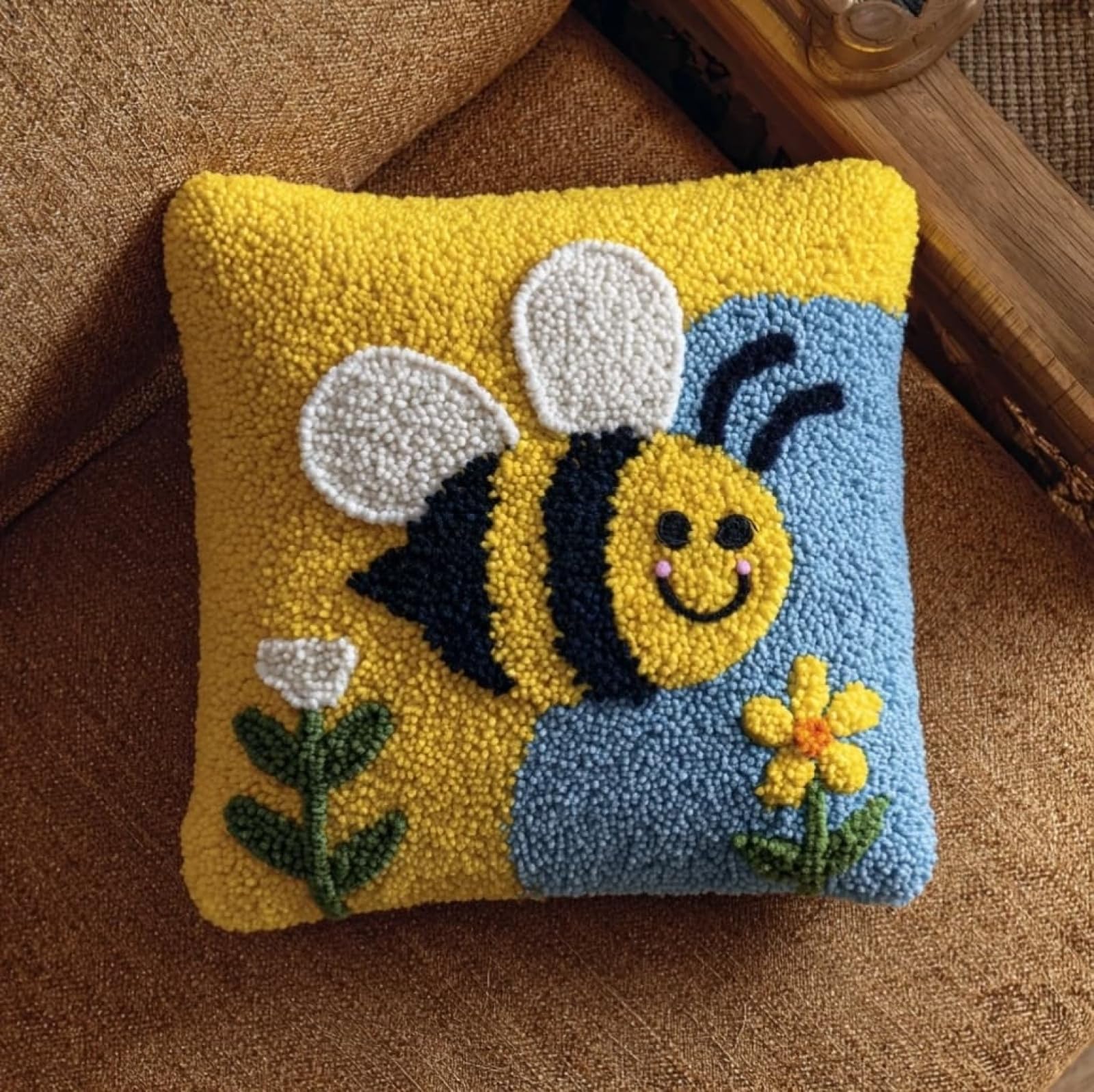 AxiangziK 43x43cm Latch Hook Pillow Kit,Bees and Flowers Pre-Printed Pattern Cushion Cover,Craft Set with Yarns and Hook for All Ages