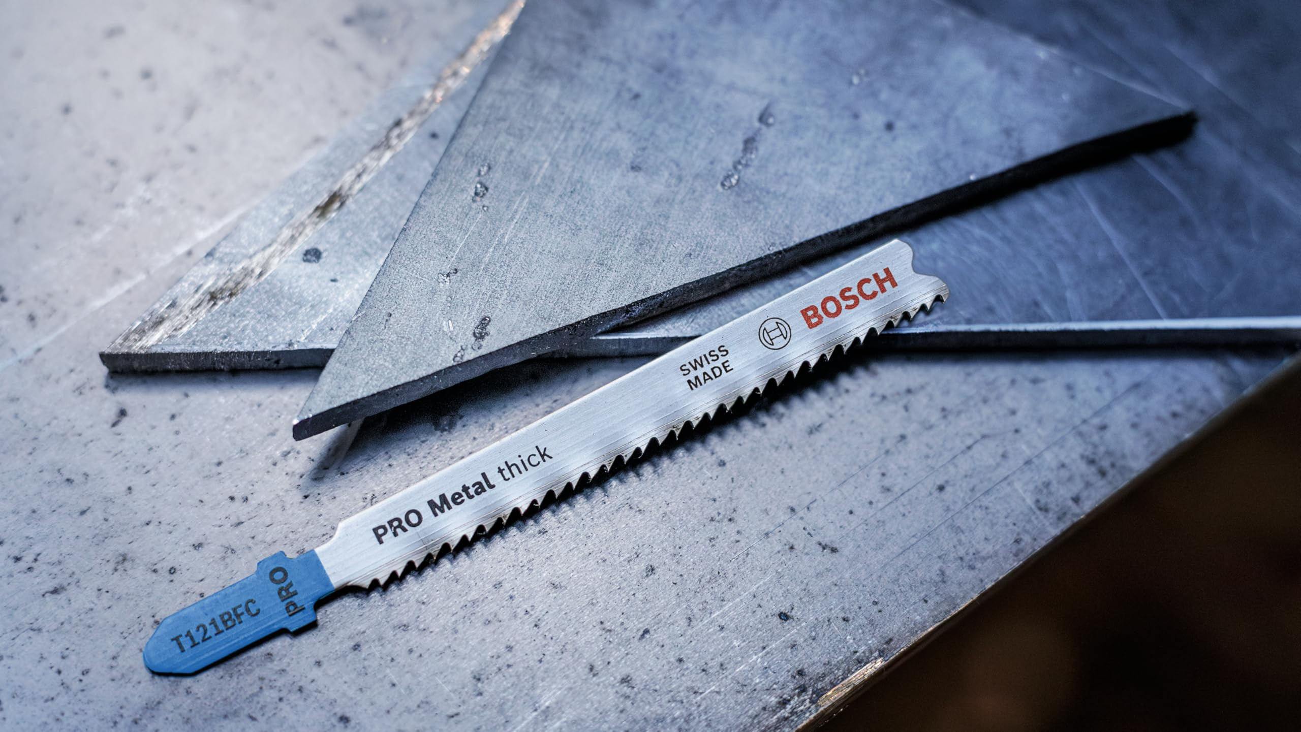 Bosch PRO Metal Thick T121BFC - 100 lame per seghetto alternativo (per lamiere d'acciaio, lamiere d'acciaio, lunghezza 92 mm, accessori professionali)