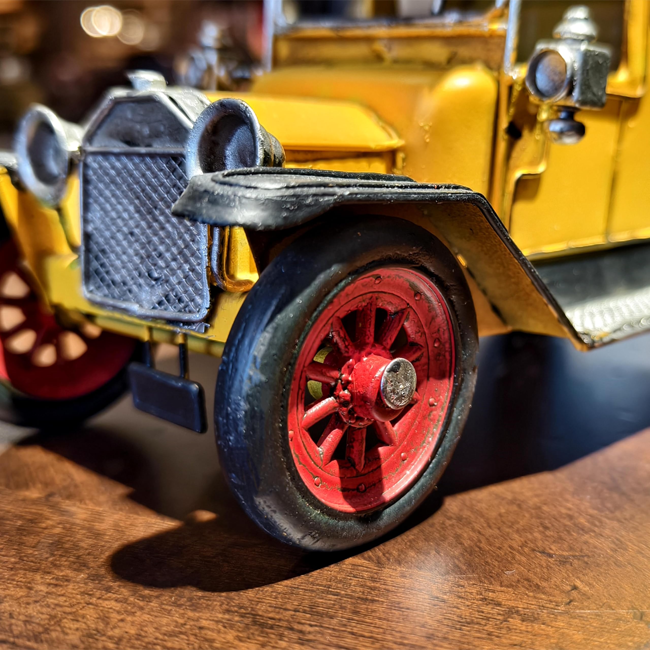 Décoration Industrielle Camion Jaune Figurine Camion De Livraison Vintage Années 1910 - Réplique Métal 29x12x16 Cm, Décoration Industrielle Rétro Figurine Collection Métal Fait Main Décoration Industrielle Camion Jaune Figurine Camion De Livraison Vintage Années 1910 - Réplique Métal 29x12x16 Cm, Décoration Industrielle Rétro Figurine Collection Métal Fait Main