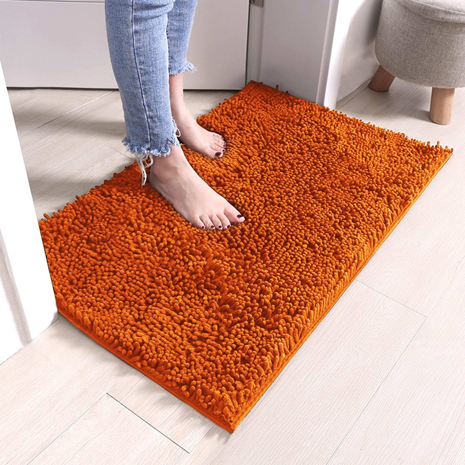 RUN HELIX Badematte rutschfest - 50 x 80 cm, Flauschige Badteppich für das Badezimmer, Langhaarige Saugfähige Duschvorleger, Badteppich rutschfest Waschbar für Dusche, Badewannen, WC Deko (Orange)