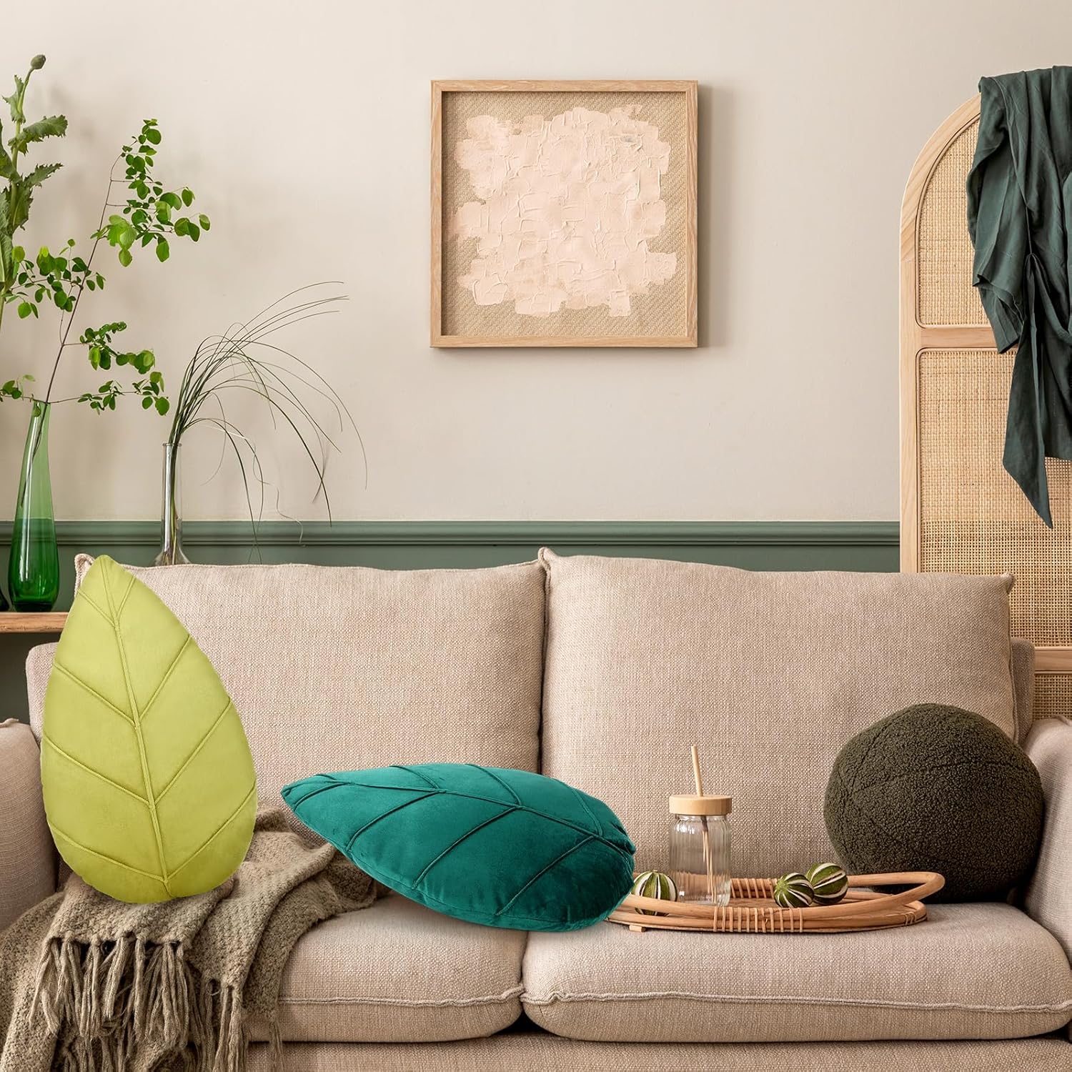 Novabright Set of 2 Leaf Pillows 3D Leaf Shaped Throw Pillows 15" Plush Decorative Plant Cushion Birthday Gifts for Plant Lovers Bedroom Sofa Home Living Room Office Decor(Dark Green, Light Green)