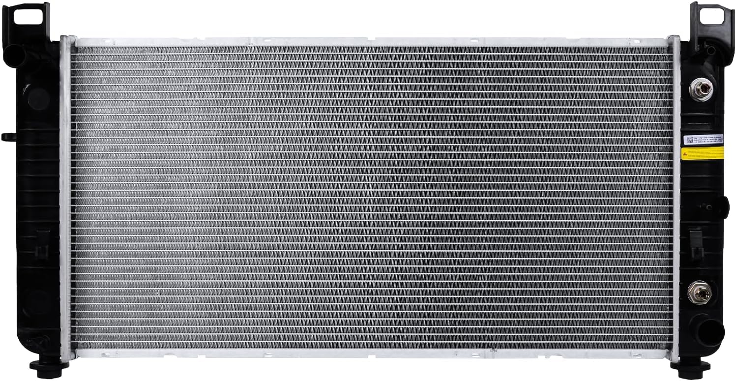 Zynrako 34" Engine Coolant Radiator with Oil Cooler Compatible with Chevy Silverado/Suburban/Tahoe