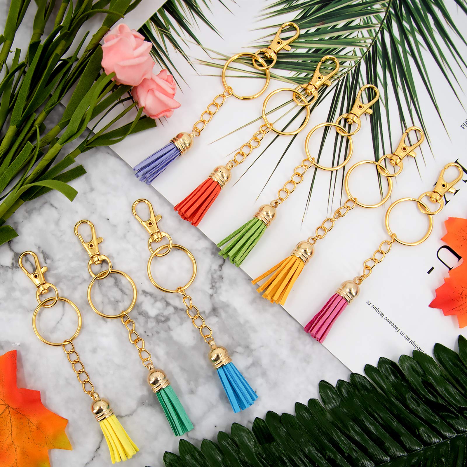 Duufin Lot de 350 anneaux porte-clés en vrac avec pompons avec 50 pompons dorés pour la fabrication de porte-clés et de bijoux, 50 crochets, 50 anneaux porte-clés, 100 anneaux ouverts et 100