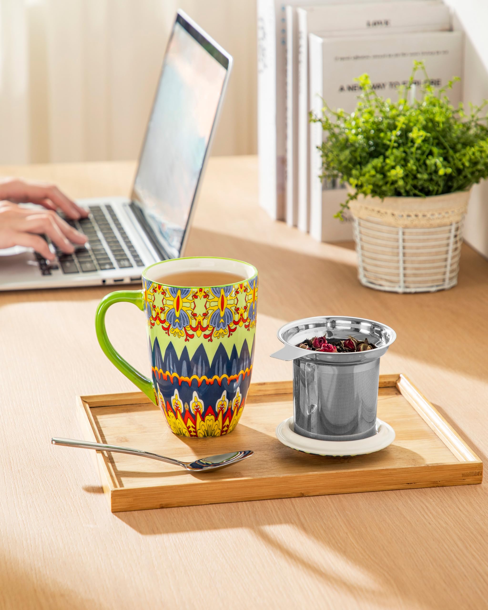 vancasso Mug Tasse à Thé/Café avec Couvercle et Filtre – 540 ml Céramique, Compatible Lave-vaisselle et Micro-ondes – Cadeau Parfait – Style Bohème 01