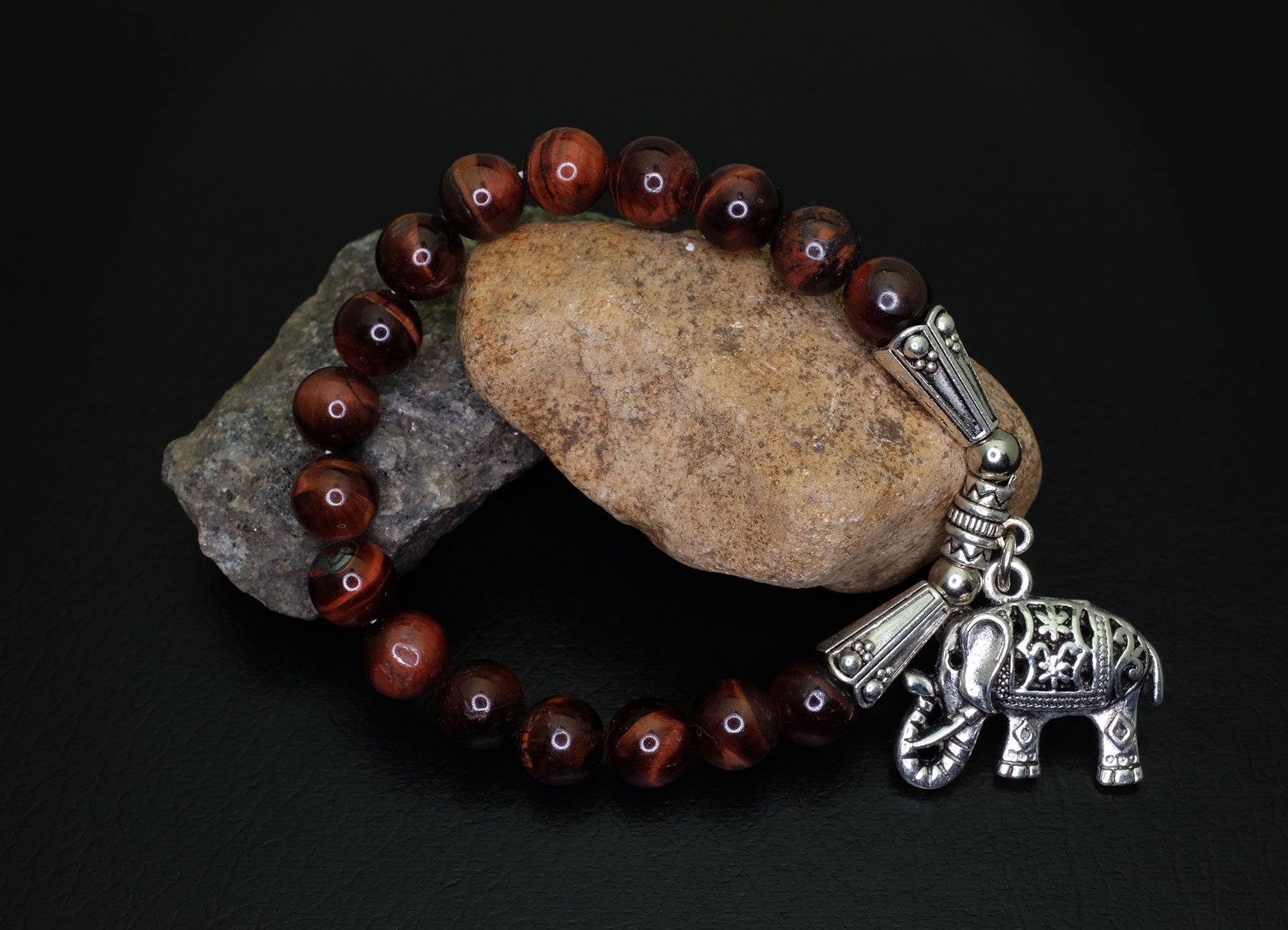 Amuleto de elefante de la suerte Falari pulsera de piedra natural.